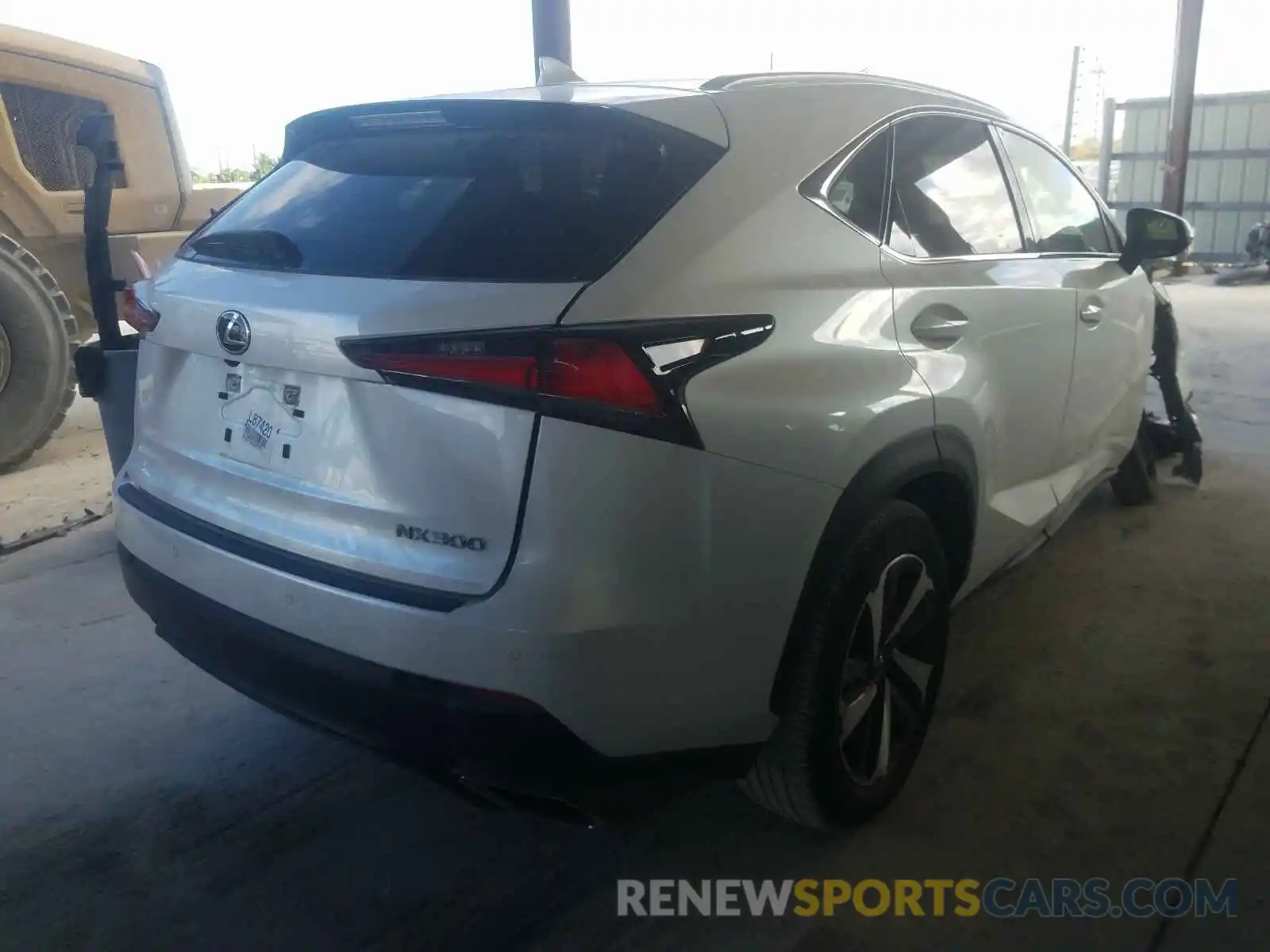 4 Фотография поврежденного автомобиля JTJGARBZ0L5004081 LEXUS NX 2020