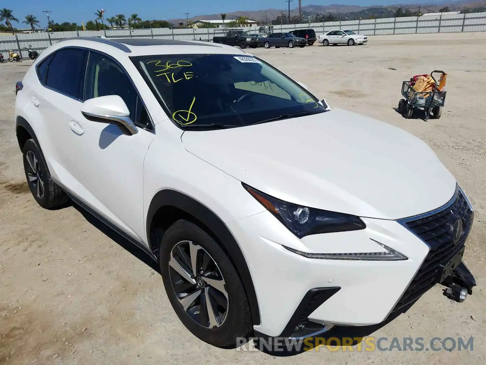 1 Фотография поврежденного автомобиля JTJGARBZ1L5001190 LEXUS NX 2020