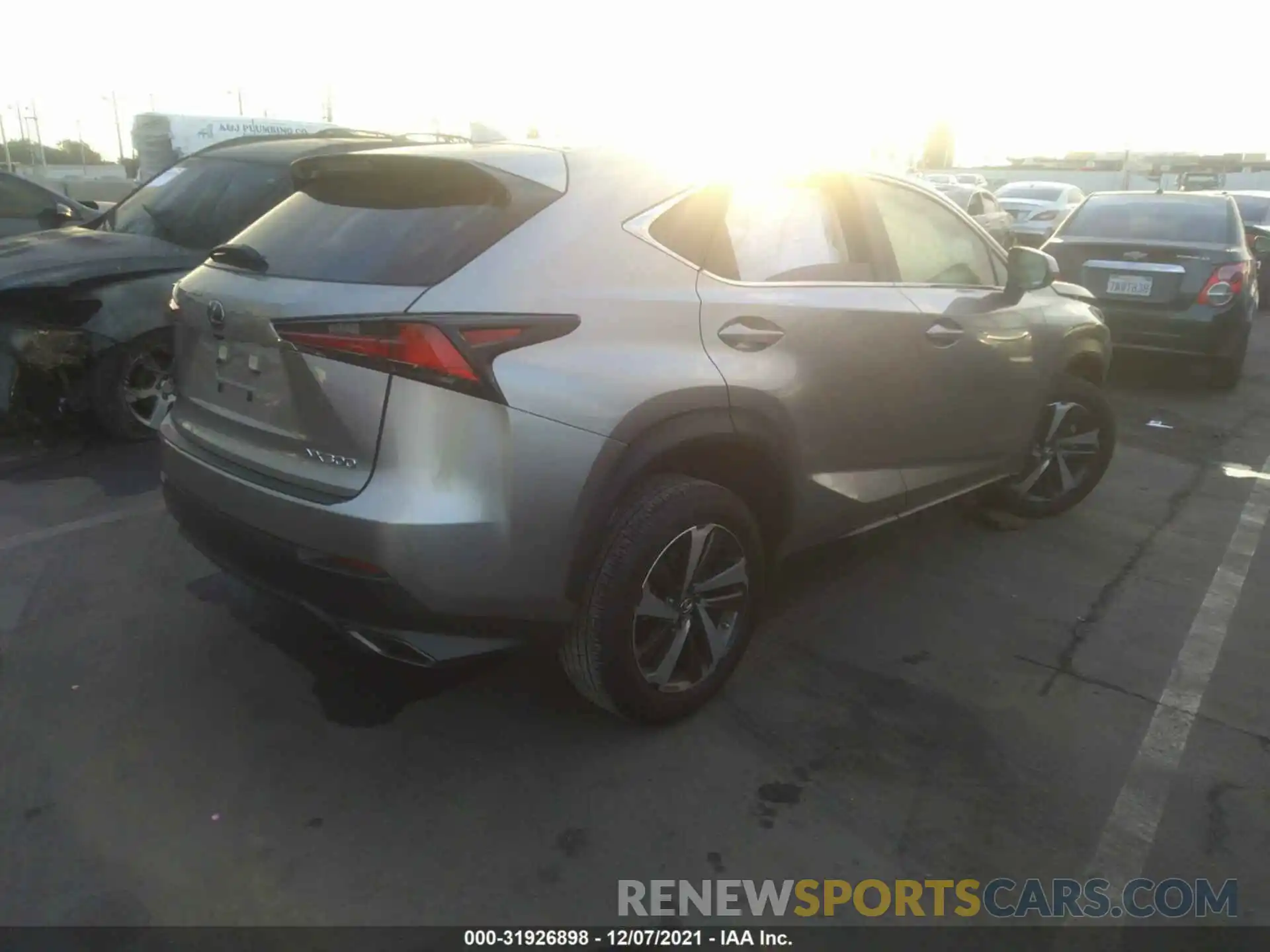 4 Фотография поврежденного автомобиля JTJGARBZ1L5004395 LEXUS NX 2020