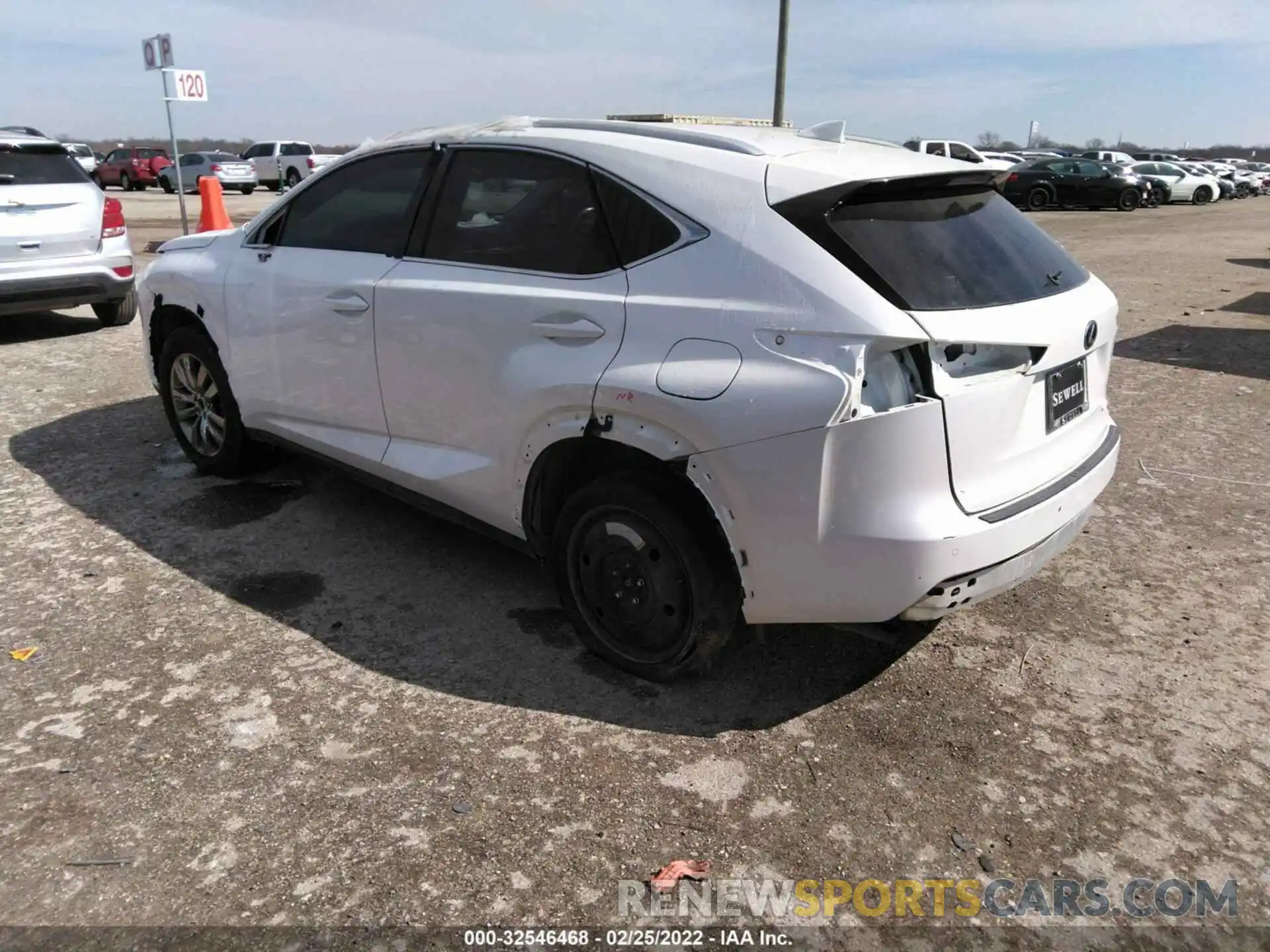 3 Фотография поврежденного автомобиля JTJGARDZ8L5012409 LEXUS NX 2020