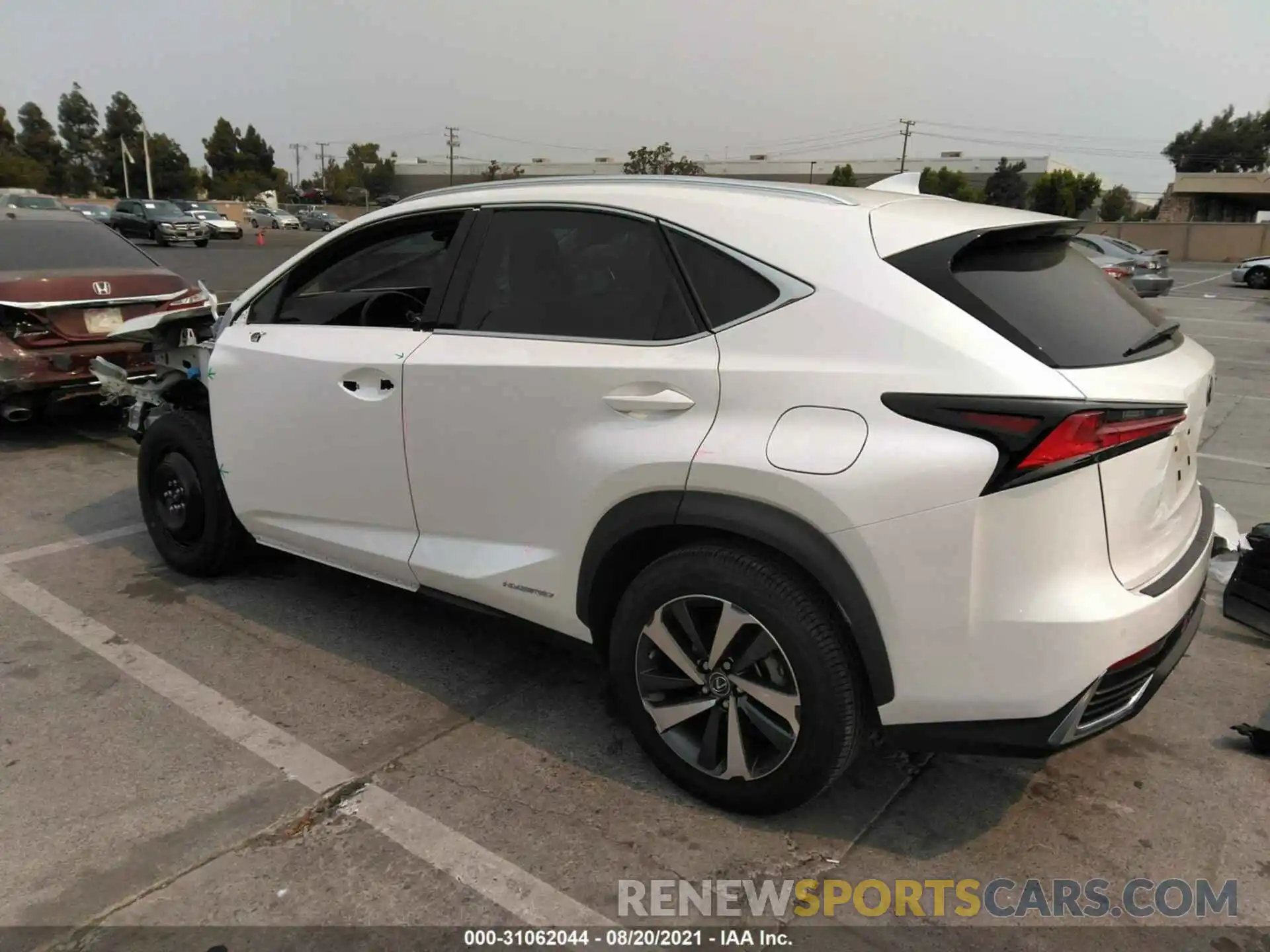 3 Фотография поврежденного автомобиля JTJGJRDZ0L5007947 LEXUS NX 2020