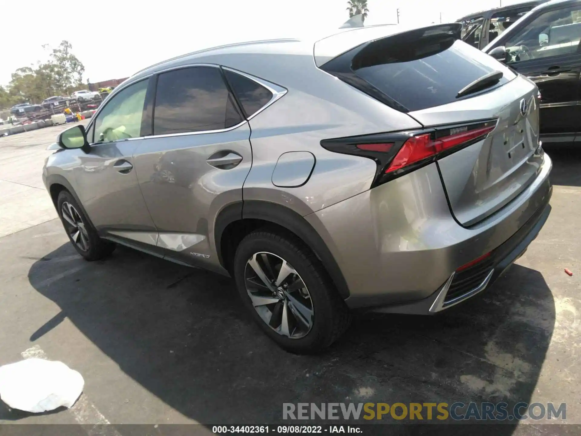 3 Фотография поврежденного автомобиля JTJGJRDZ6L2140732 LEXUS NX 2020