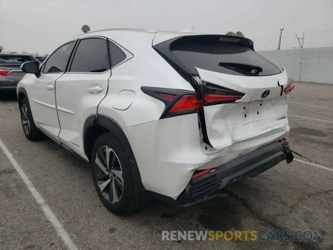 3 Фотография поврежденного автомобиля JTJGJRDZ6L5005961 LEXUS NX 2020