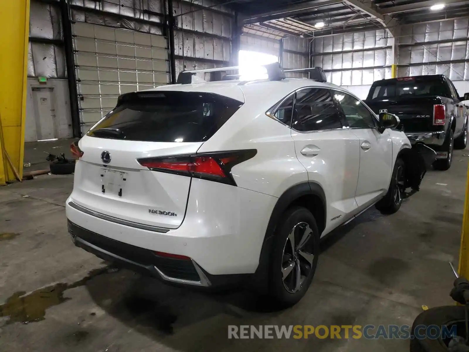 4 Фотография поврежденного автомобиля JTJGJRDZ6L5009508 LEXUS NX 2020