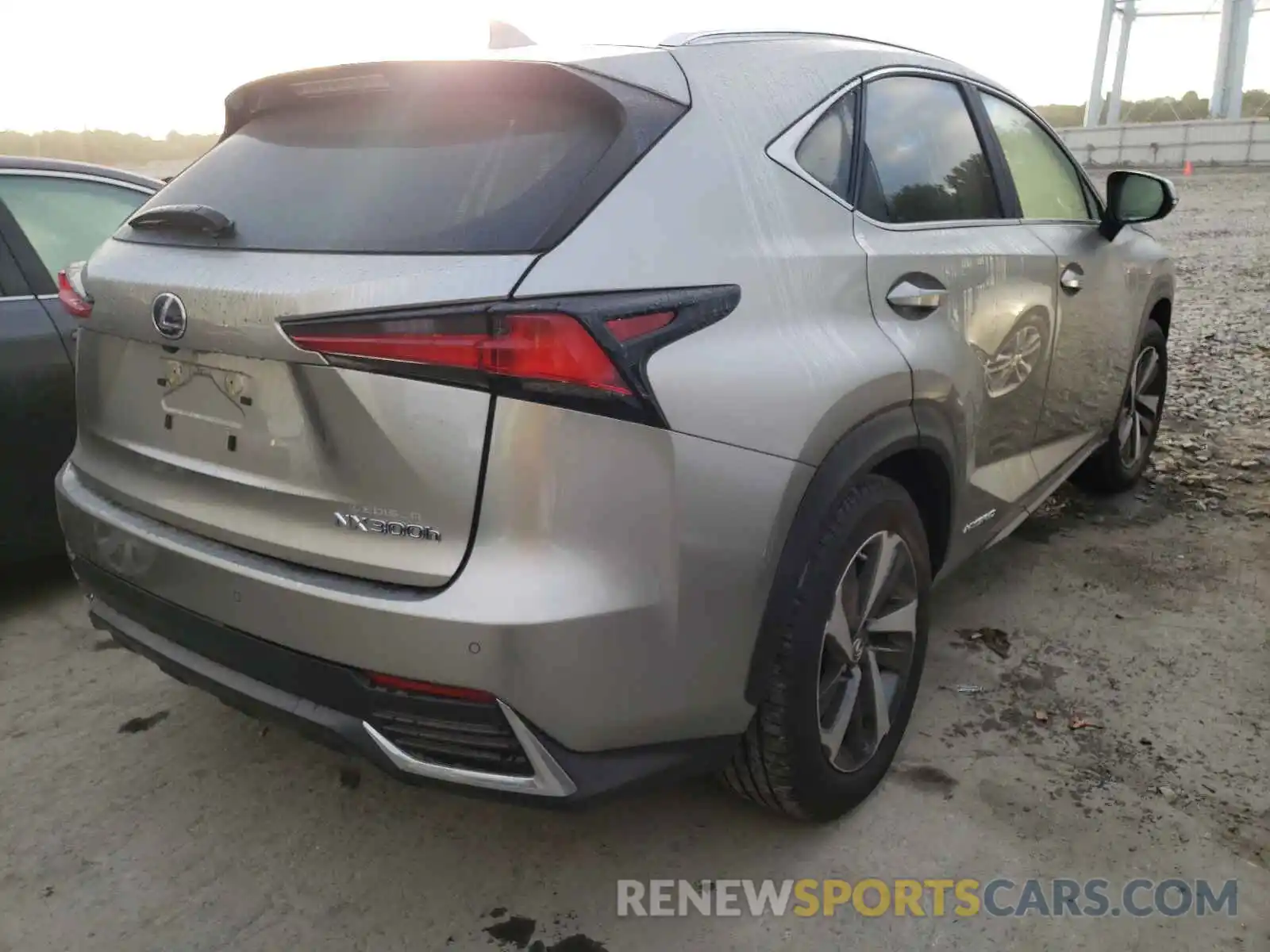 4 Фотография поврежденного автомобиля JTJGJRDZ8L2139243 LEXUS NX 2020