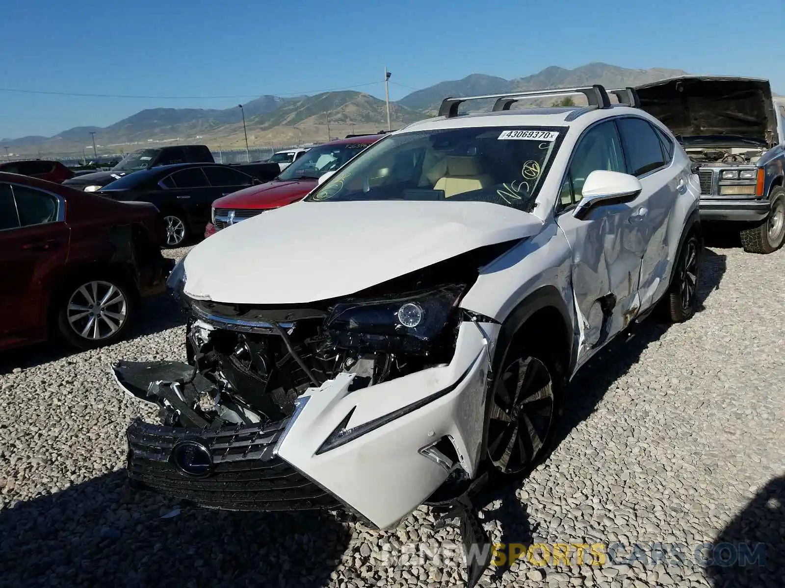 2 Фотография поврежденного автомобиля JTJGJRDZ9L5007333 LEXUS NX 2020