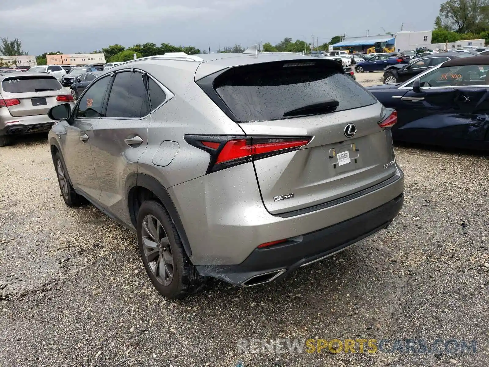 3 Фотография поврежденного автомобиля JTJJARBZ8L2171845 LEXUS NX 2020