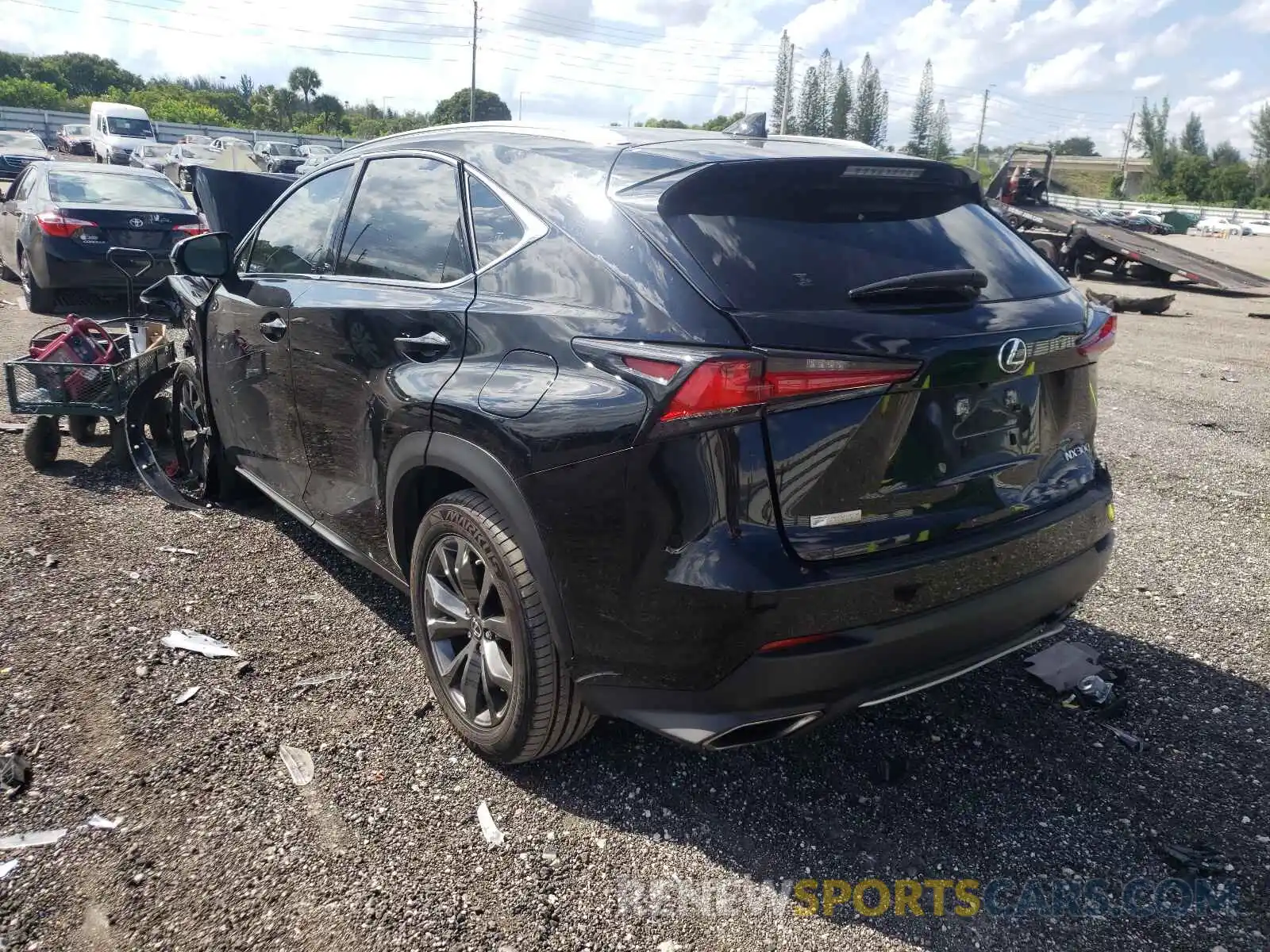 3 Фотография поврежденного автомобиля JTJJARBZ9L5009012 LEXUS NX 2020