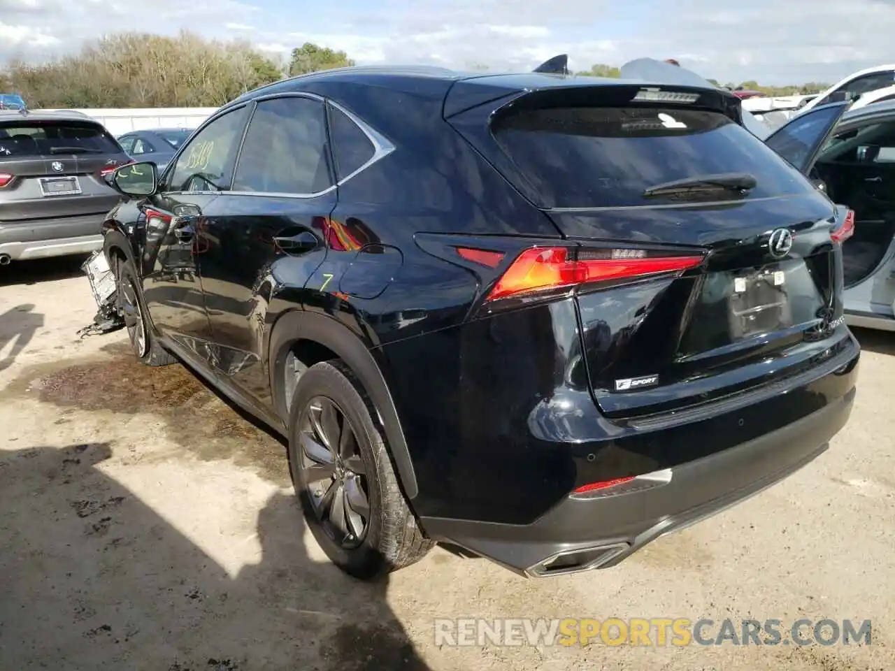 3 Фотография поврежденного автомобиля JTJSARBZ1L5003192 LEXUS NX 2020