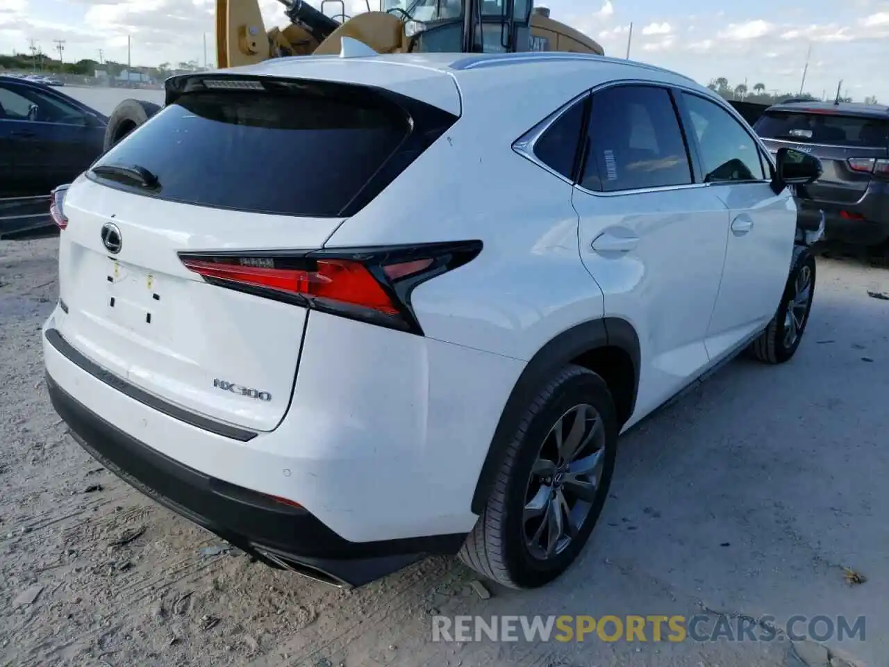 4 Фотография поврежденного автомобиля JTJSARBZ4L2177923 LEXUS NX 2020