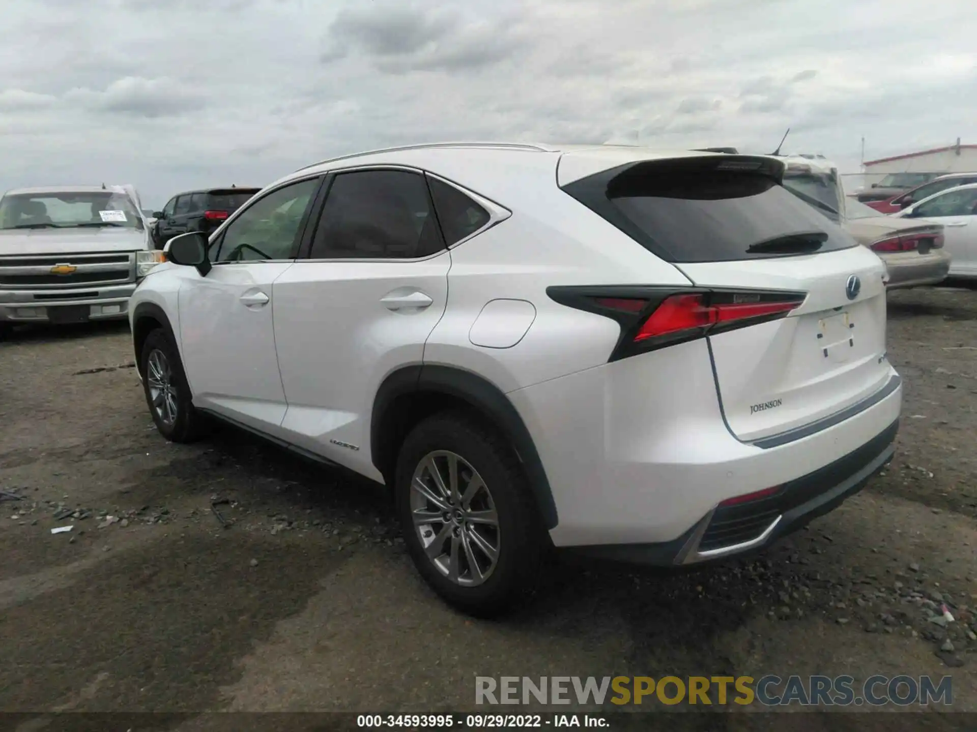 3 Фотография поврежденного автомобиля JTJDJRDZ5M2168364 LEXUS NX 2021