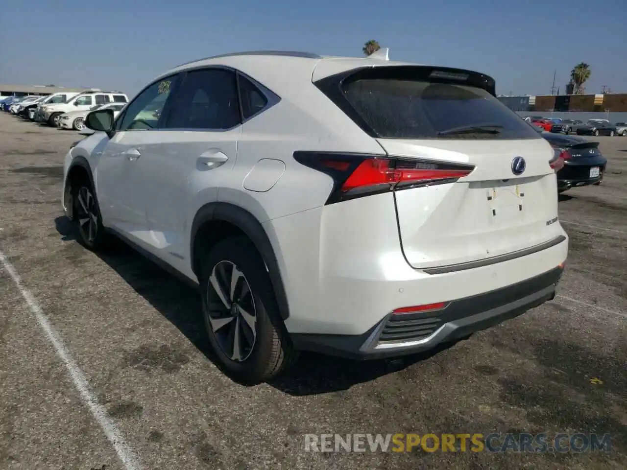 3 Фотография поврежденного автомобиля JTJGJRDZ2M2169002 LEXUS NX 2021