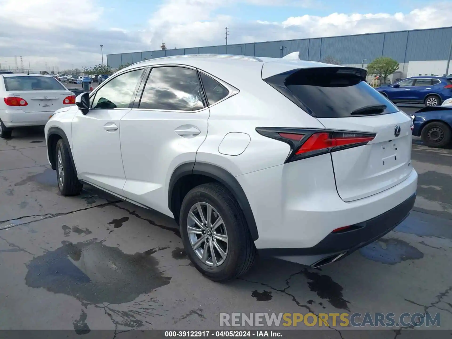 3 Фотография поврежденного автомобиля JTJBARBZ4K2195210 LEXUS NX 300 2019