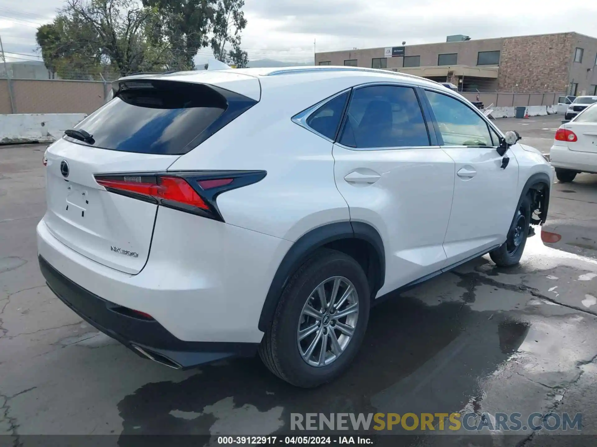 4 Фотография поврежденного автомобиля JTJBARBZ4K2195210 LEXUS NX 300 2019