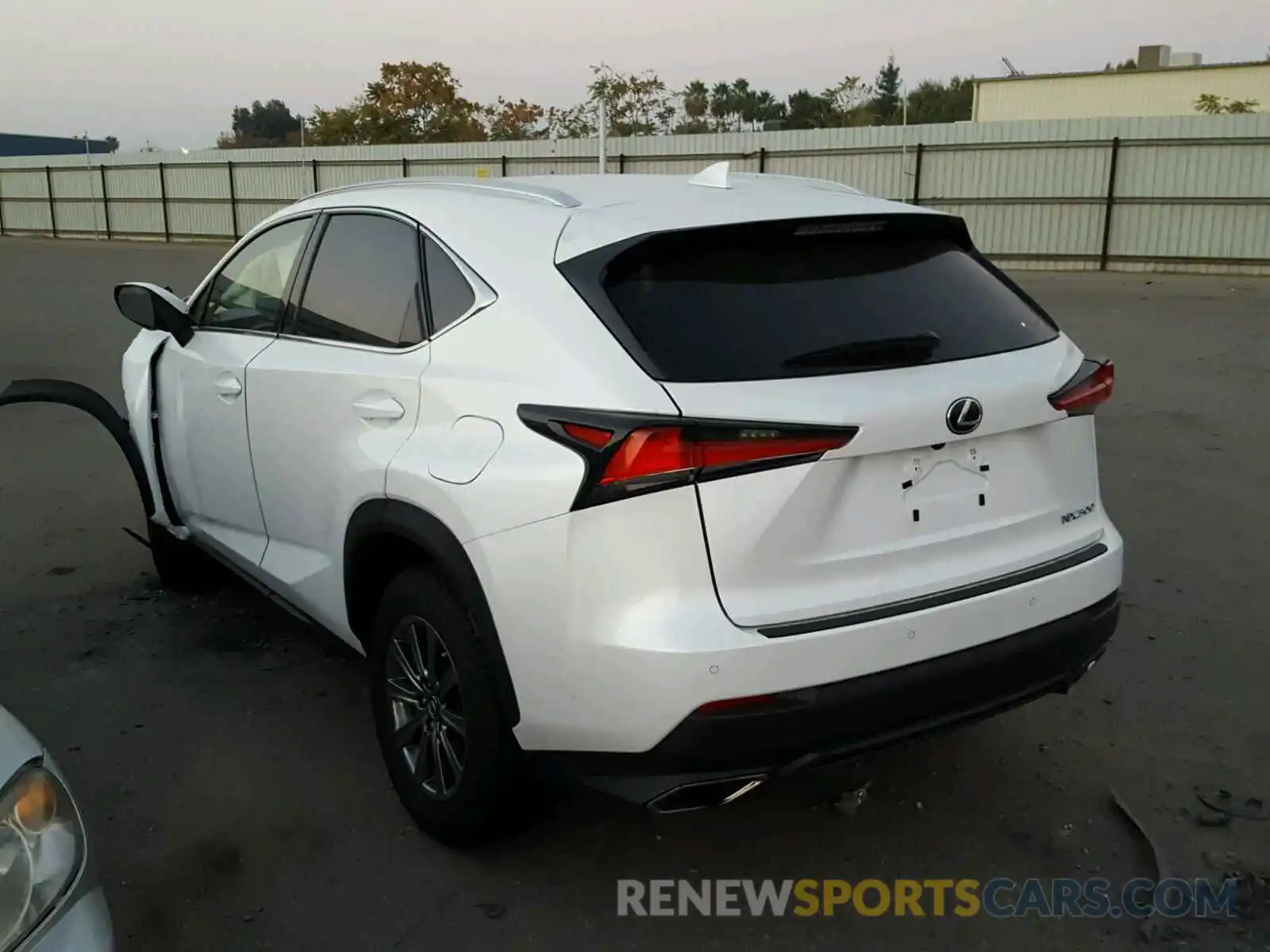 3 Фотография поврежденного автомобиля JTJYARBZ1K2120863 LEXUS NX 300 2019