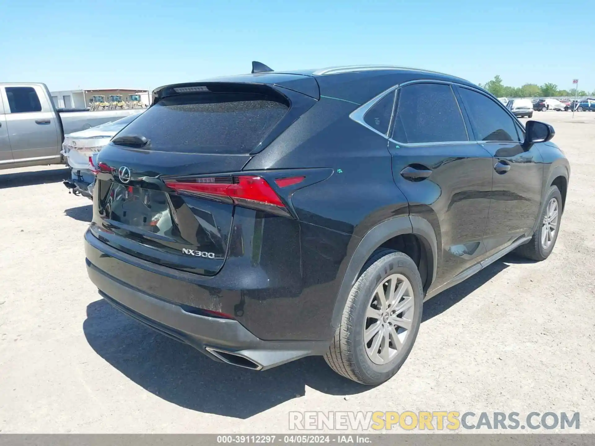 4 Фотография поврежденного автомобиля JTJYARBZ3K2118399 LEXUS NX 300 2019