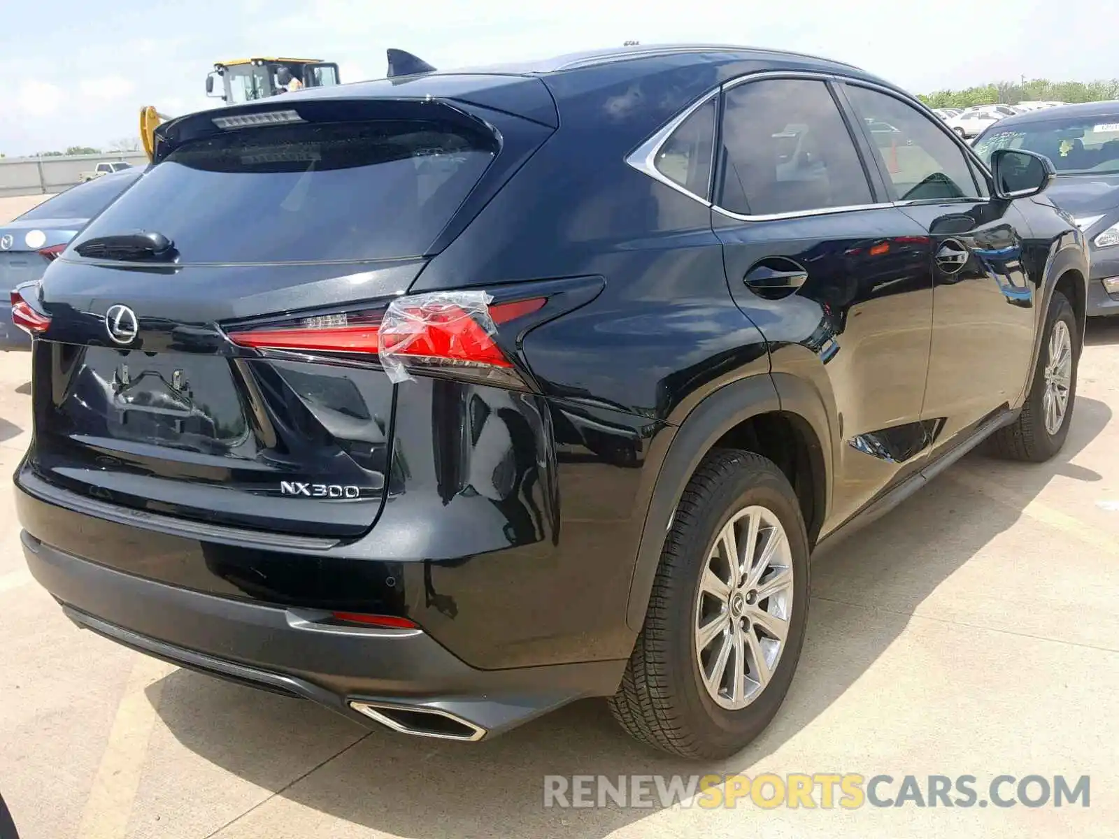 4 Фотография поврежденного автомобиля JTJYARBZ9K2133909 LEXUS NX 300 2019