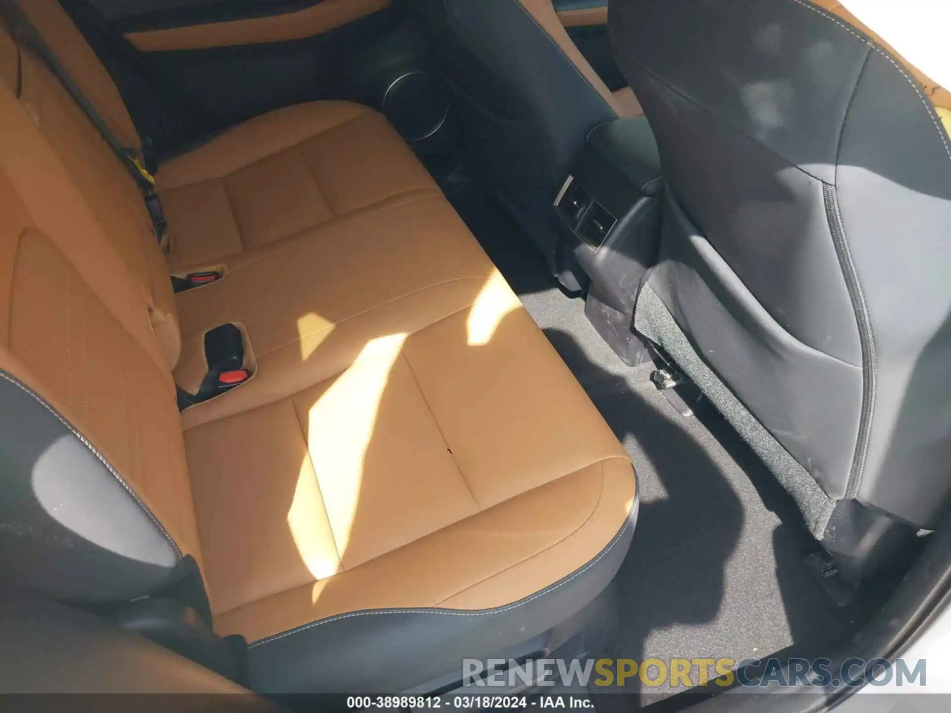 8 Photograph of a damaged car JTJYARBZXK2119307 LEXUS NX 300 2019