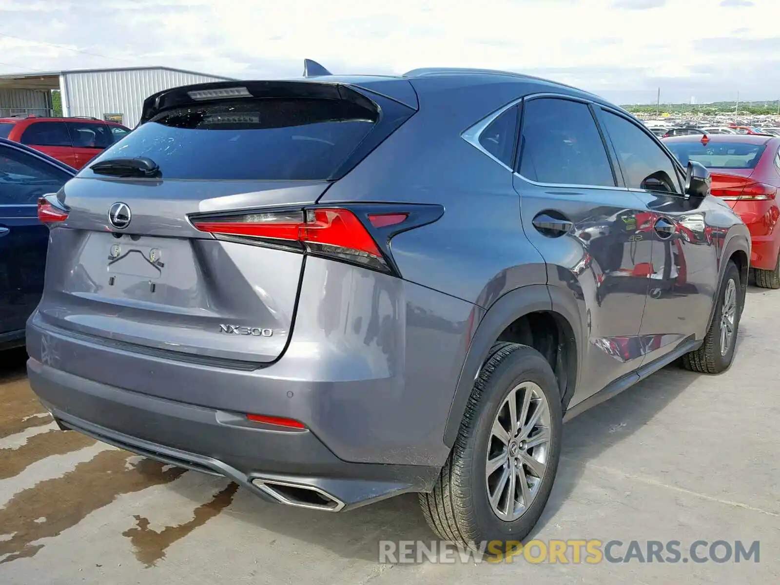 4 Фотография поврежденного автомобиля JTJYARBZXK2123339 LEXUS NX 300 2019