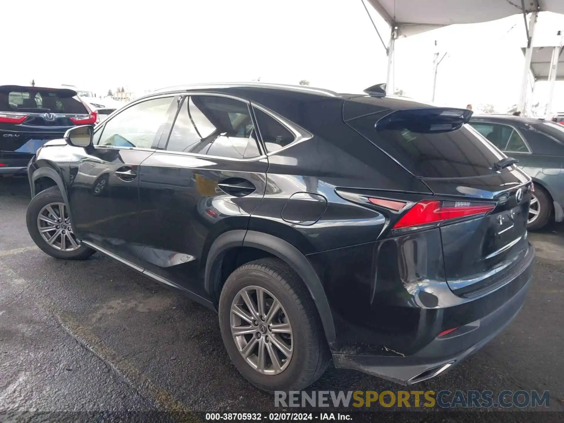 3 Фотография поврежденного автомобиля JTJAARBZ8L2173806 LEXUS NX 300 2020