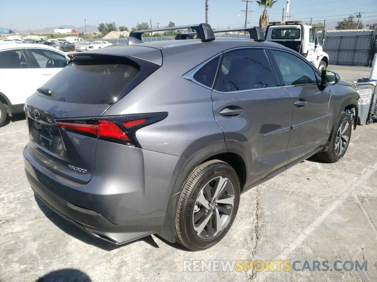 4 Фотография поврежденного автомобиля JTJGARBZ3L2174310 LEXUS NX 300 2020