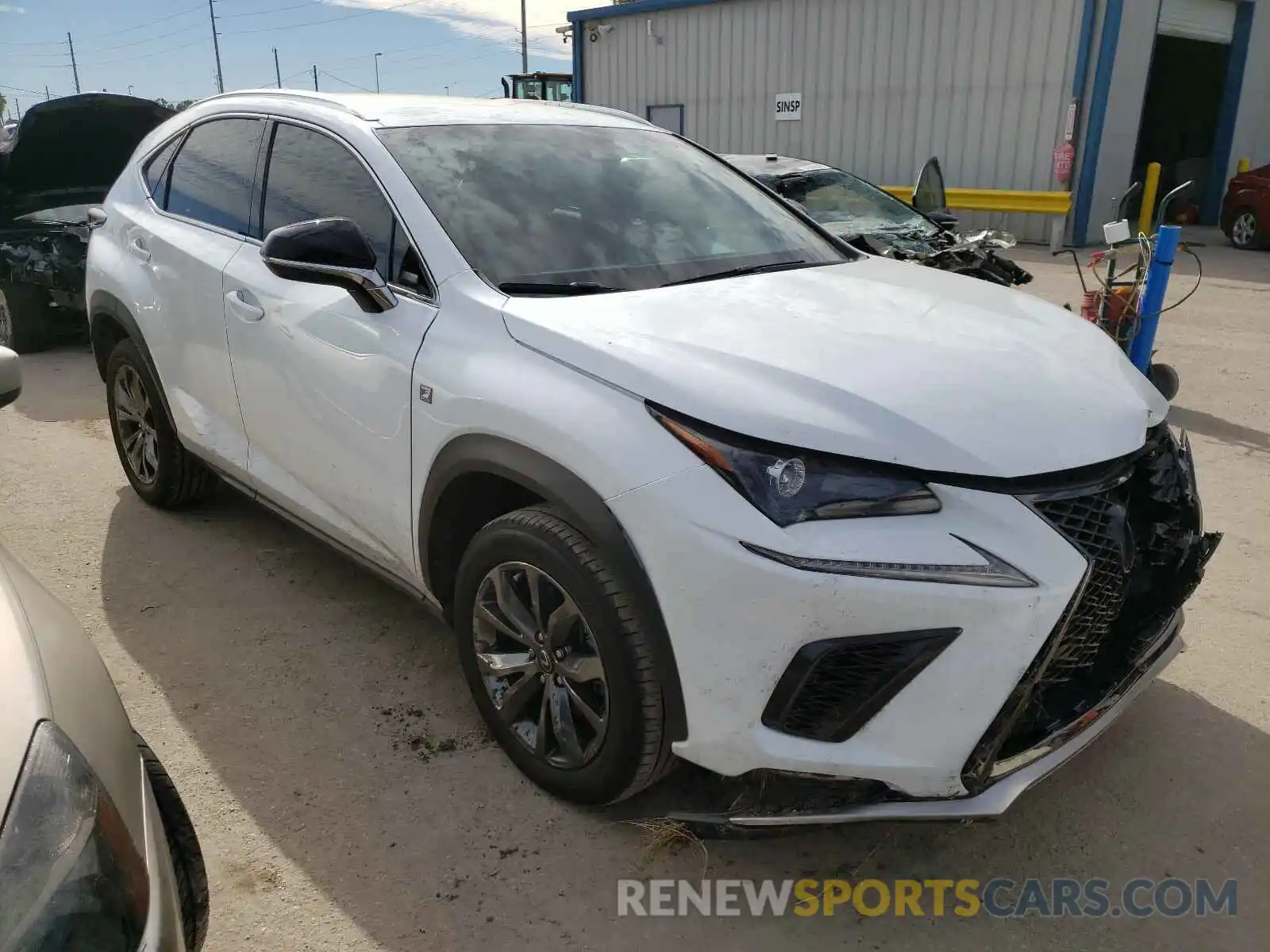 1 Фотография поврежденного автомобиля JTJYARBZ1K2132527 LEXUS NX 300 BAS 2019