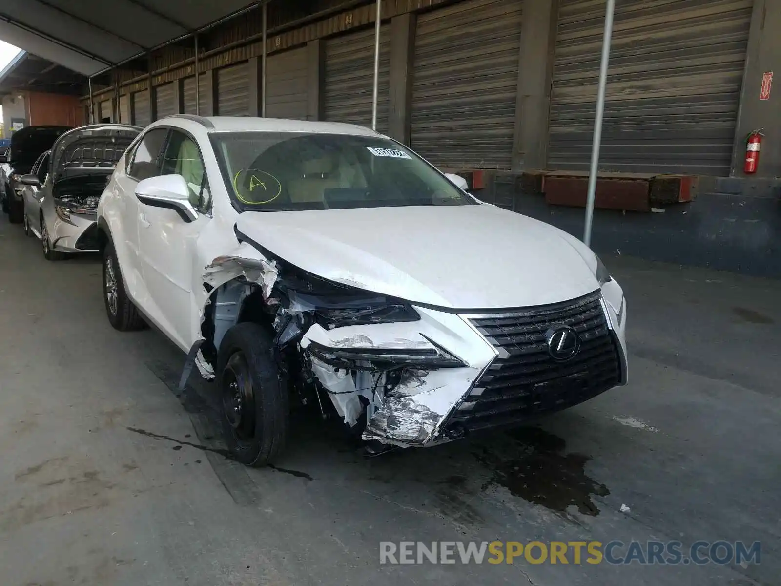 1 Фотография поврежденного автомобиля JTJYARBZ3K2157008 LEXUS NX 300 BAS 2019