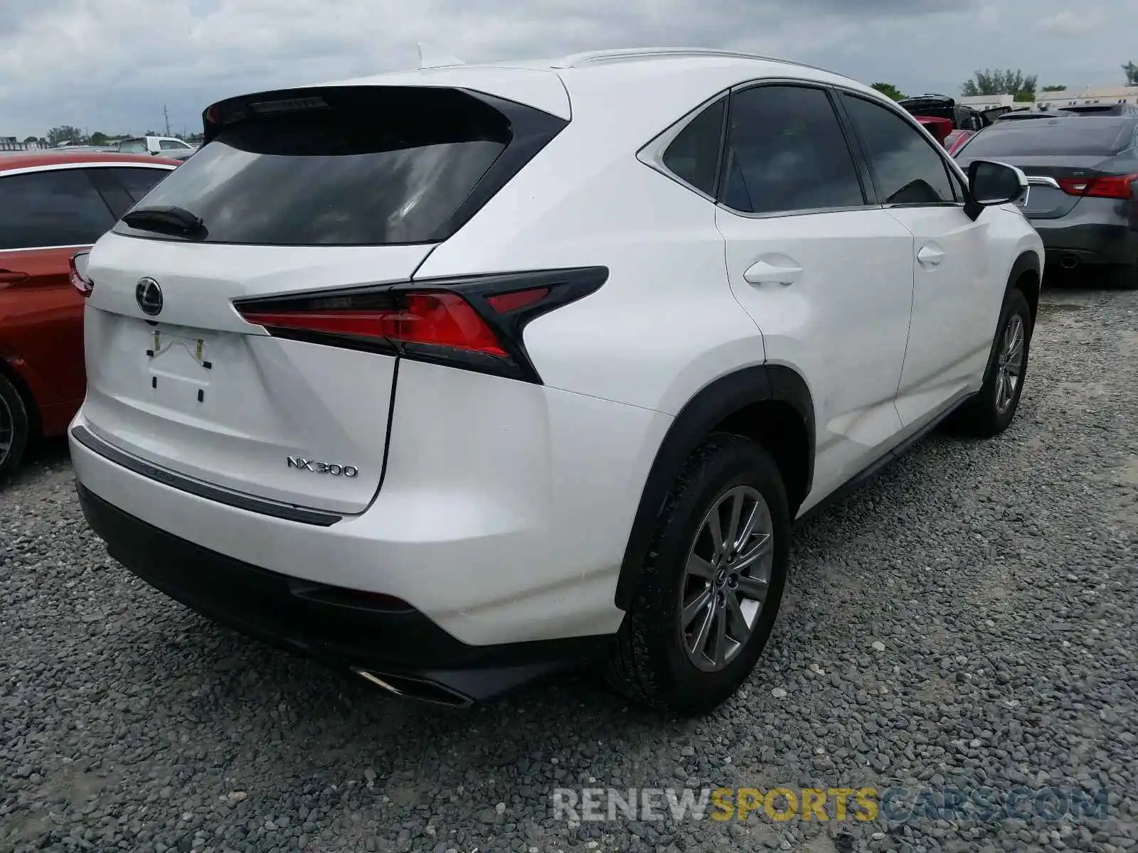 4 Фотография поврежденного автомобиля JTJYARBZ7K2156721 LEXUS NX 300 BAS 2019