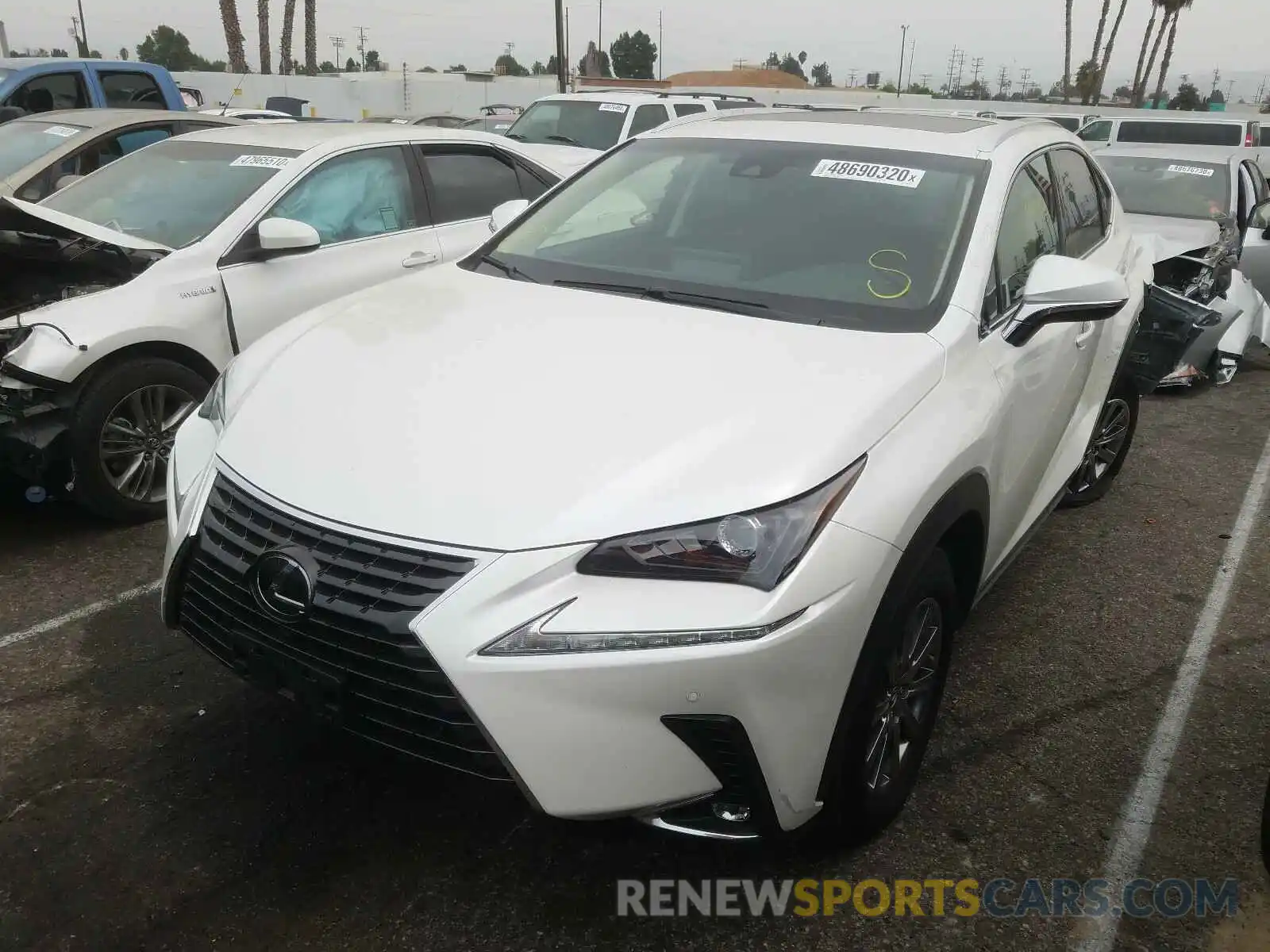 2 Фотография поврежденного автомобиля JTJYARBZ9K2148118 LEXUS NX 300 BAS 2019