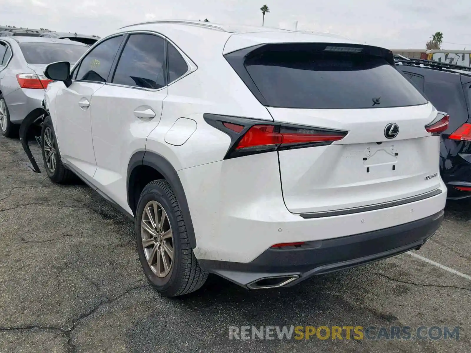 3 Фотография поврежденного автомобиля JTJYARBZ9K2149933 LEXUS NX 300 BAS 2019