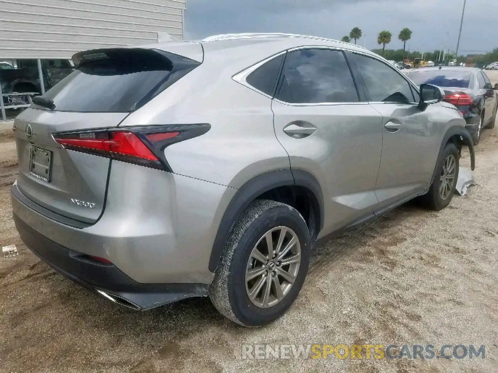 4 Фотография поврежденного автомобиля JTJYARBZXK2137242 LEXUS NX 300 BAS 2019