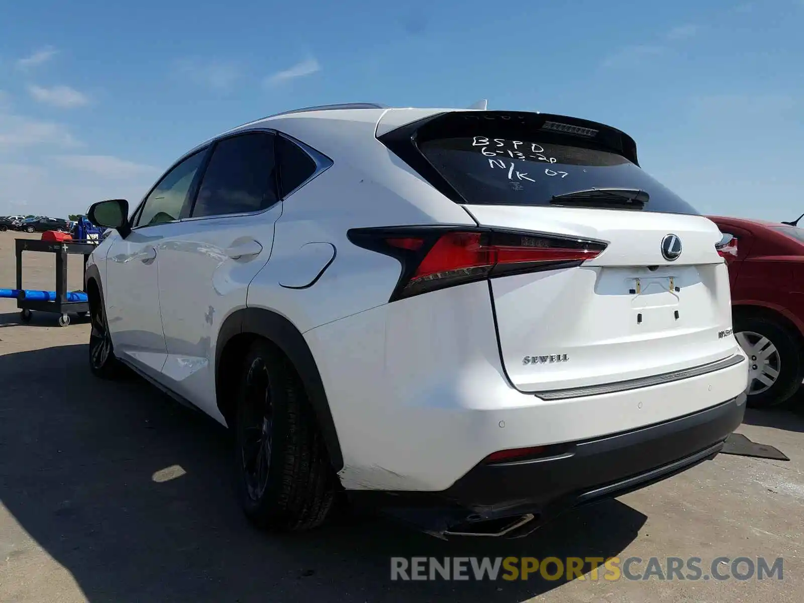 3 Фотография поврежденного автомобиля JTJYARBZXK2156065 LEXUS NX 300 BAS 2019