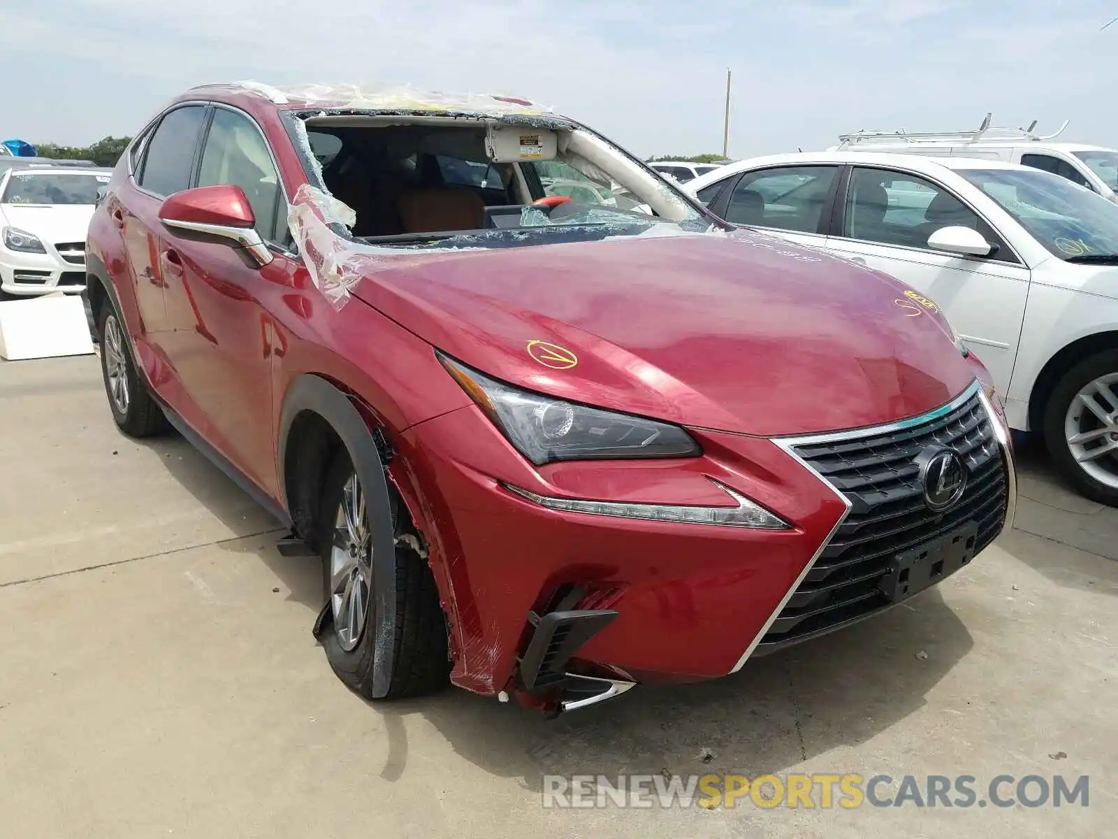 1 Фотография поврежденного автомобиля JTJYARBZXK2156843 LEXUS NX 300 BAS 2019