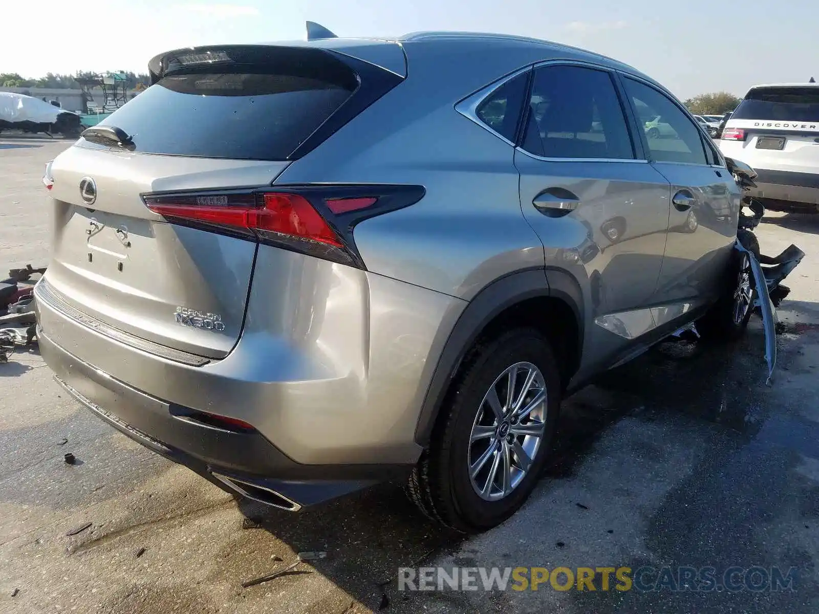 4 Фотография поврежденного автомобиля JTJAARBZ0L2158880 LEXUS NX 300 BAS 2020