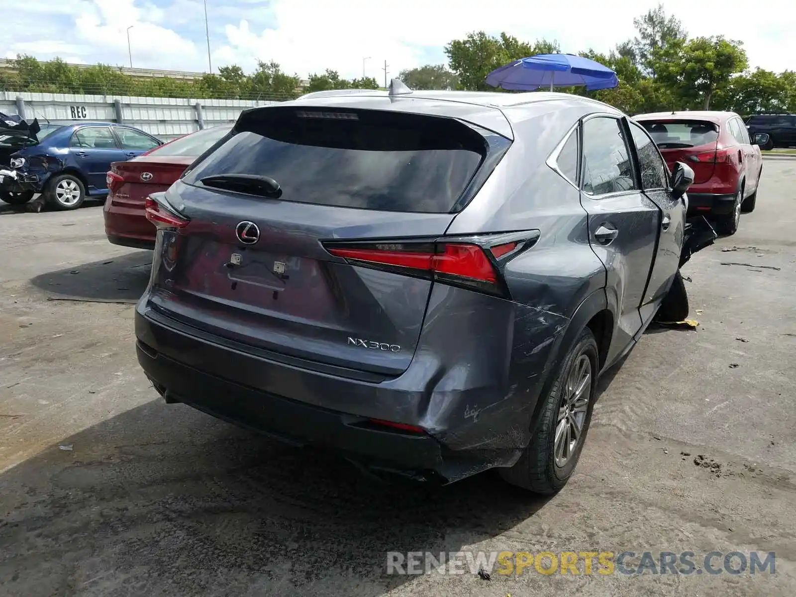 4 Фотография поврежденного автомобиля JTJAARBZ8L5004366 LEXUS NX 300 BAS 2020