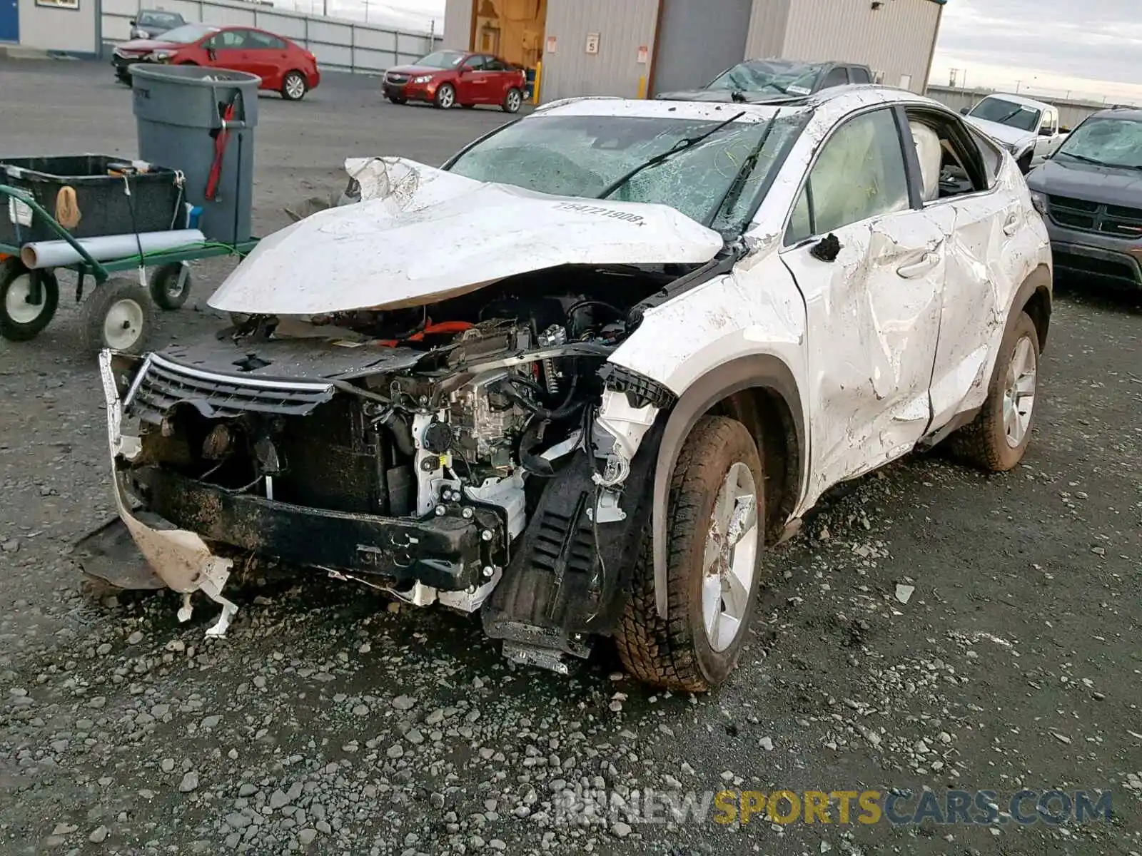 2 Фотография поврежденного автомобиля JTJBJRBZ4K2097214 LEXUS NX 300H 2019