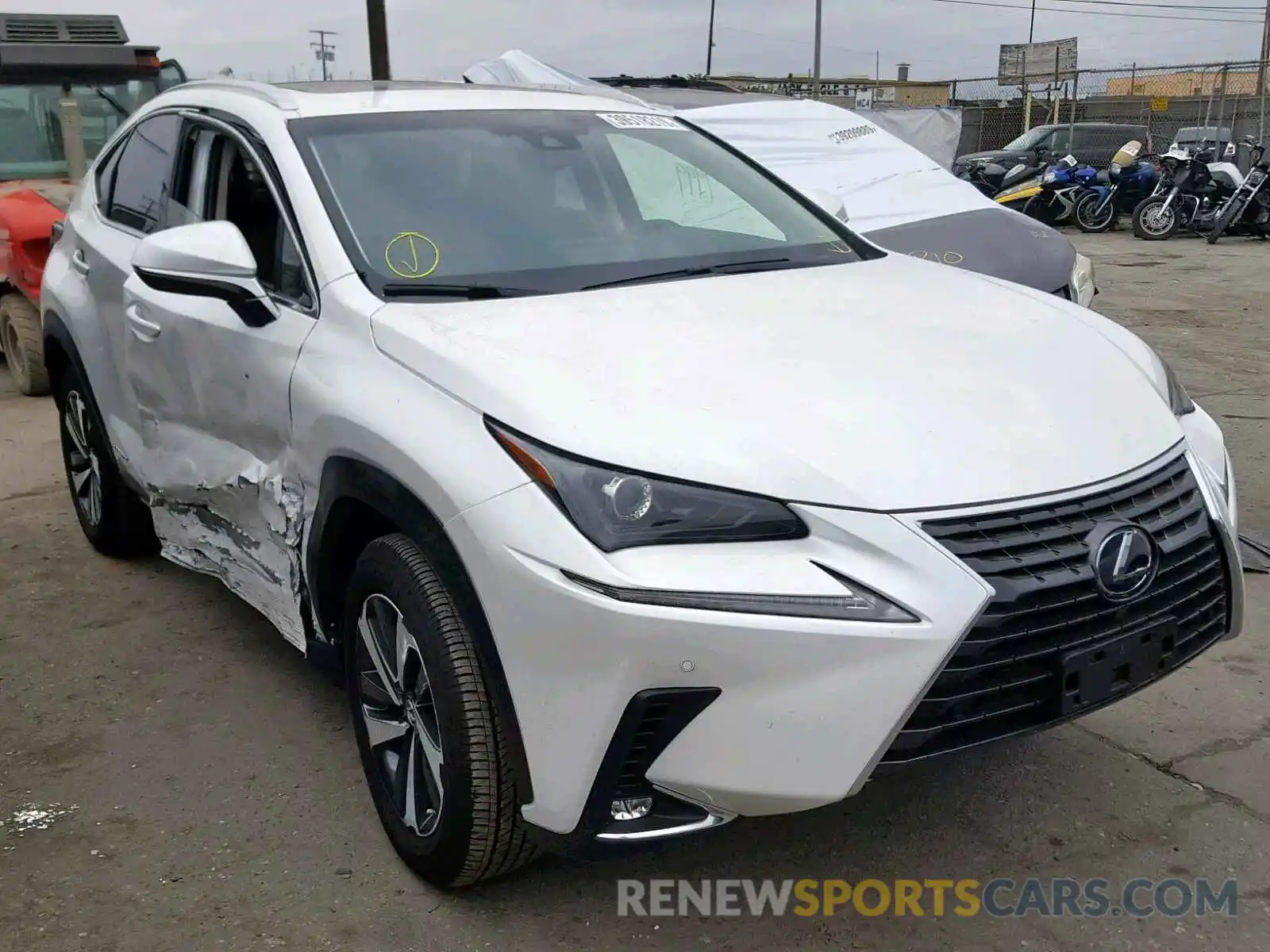 1 Фотография поврежденного автомобиля JTJBJRBZ5K2100699 LEXUS NX 300H 2019