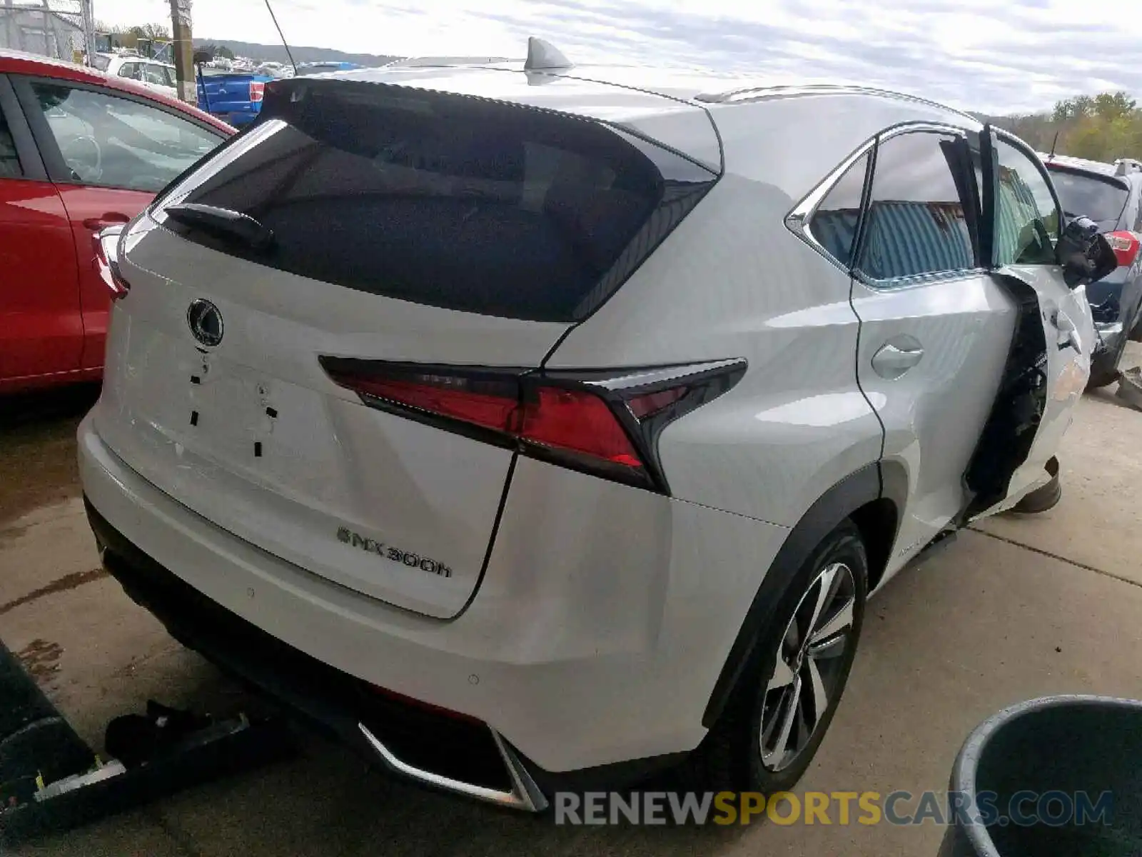 4 Фотография поврежденного автомобиля JTJBJRBZ7K2108688 LEXUS NX 300H 2019