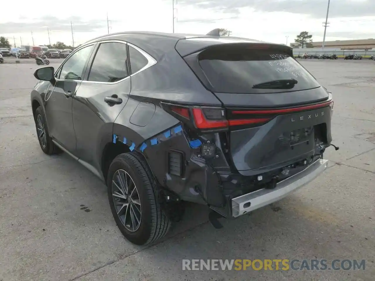 3 Photograph of a damaged car 2T2AKCEZ5NC002522 LEXUS NX 350H 2022