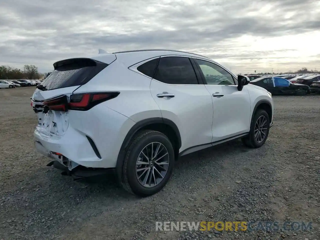 3 Фотография поврежденного автомобиля JTJGKCEZ8R2020206 LEXUS NX 350H BA 2024