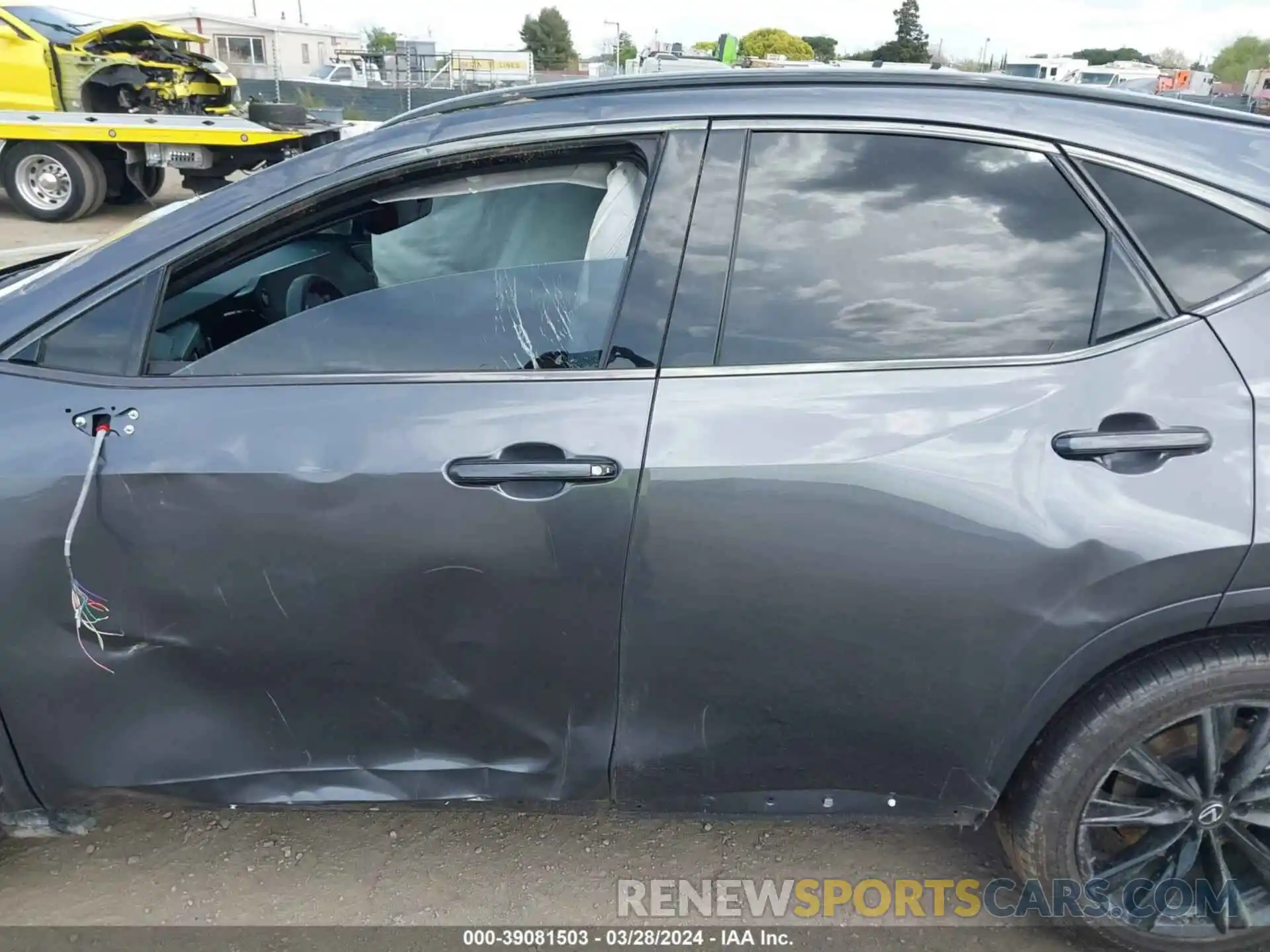 15 Photograph of a damaged car JTJKKCFZXP2016146 LEXUS NX 450H+ 2023