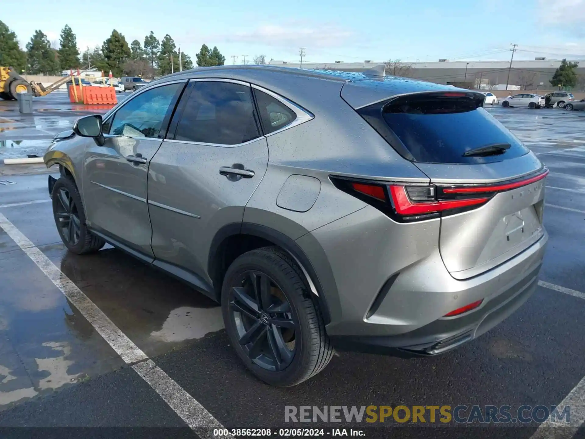 3 Фотография поврежденного автомобиля JTJHKCFZ7R2021592 LEXUS NX 450H+ 2024