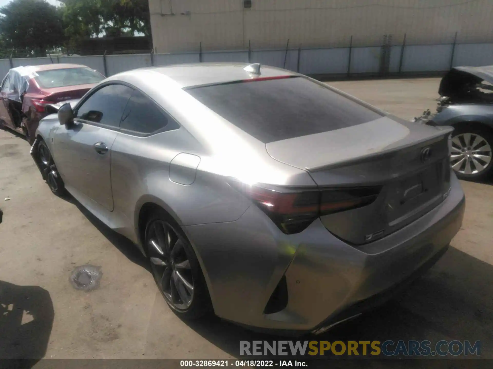 3 Photograph of a damaged car JTHHA5BC2K5008996 LEXUS RC 2019