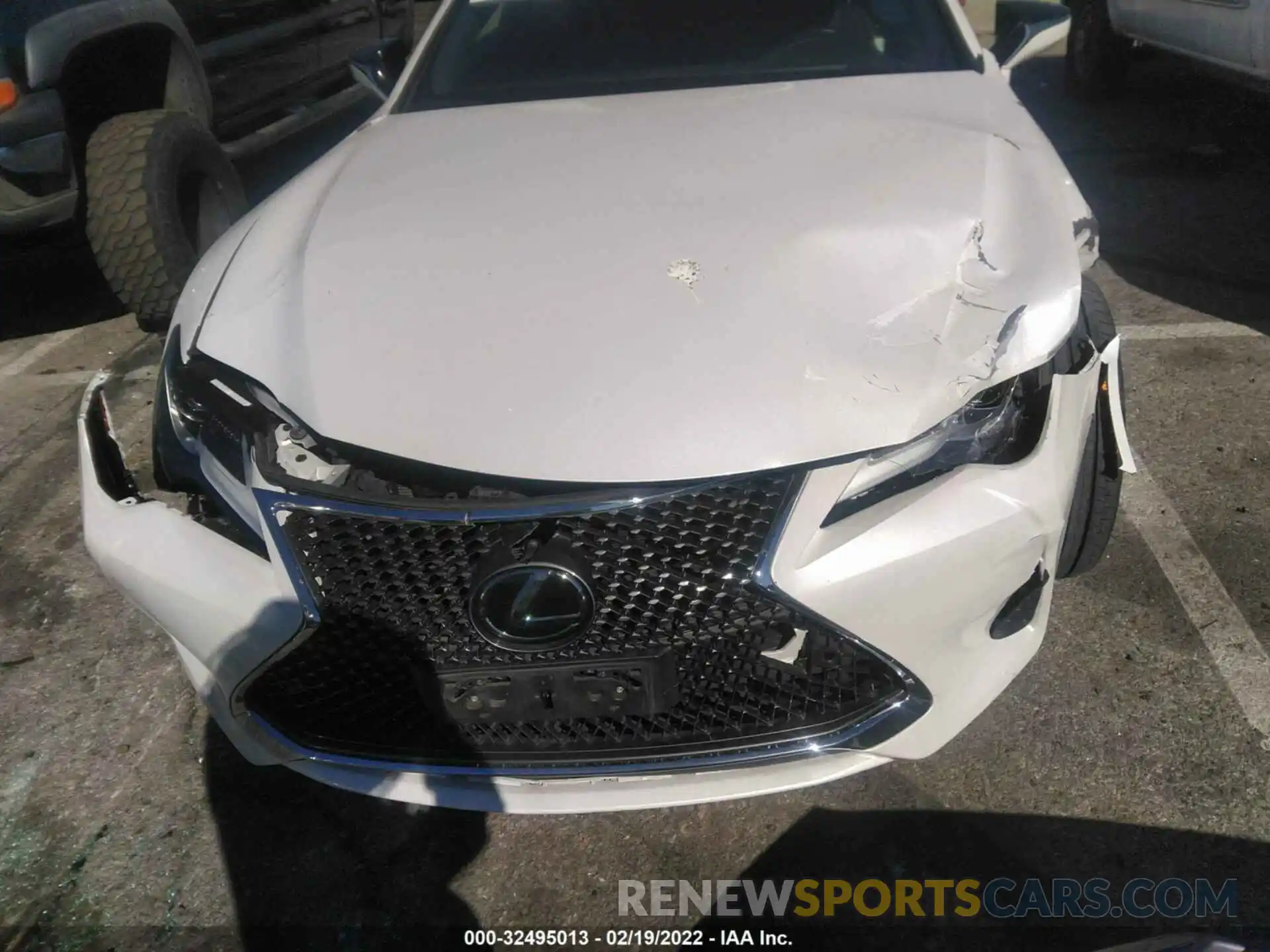 6 Photograph of a damaged car JTHHA5BC2K5010392 LEXUS RC 2019