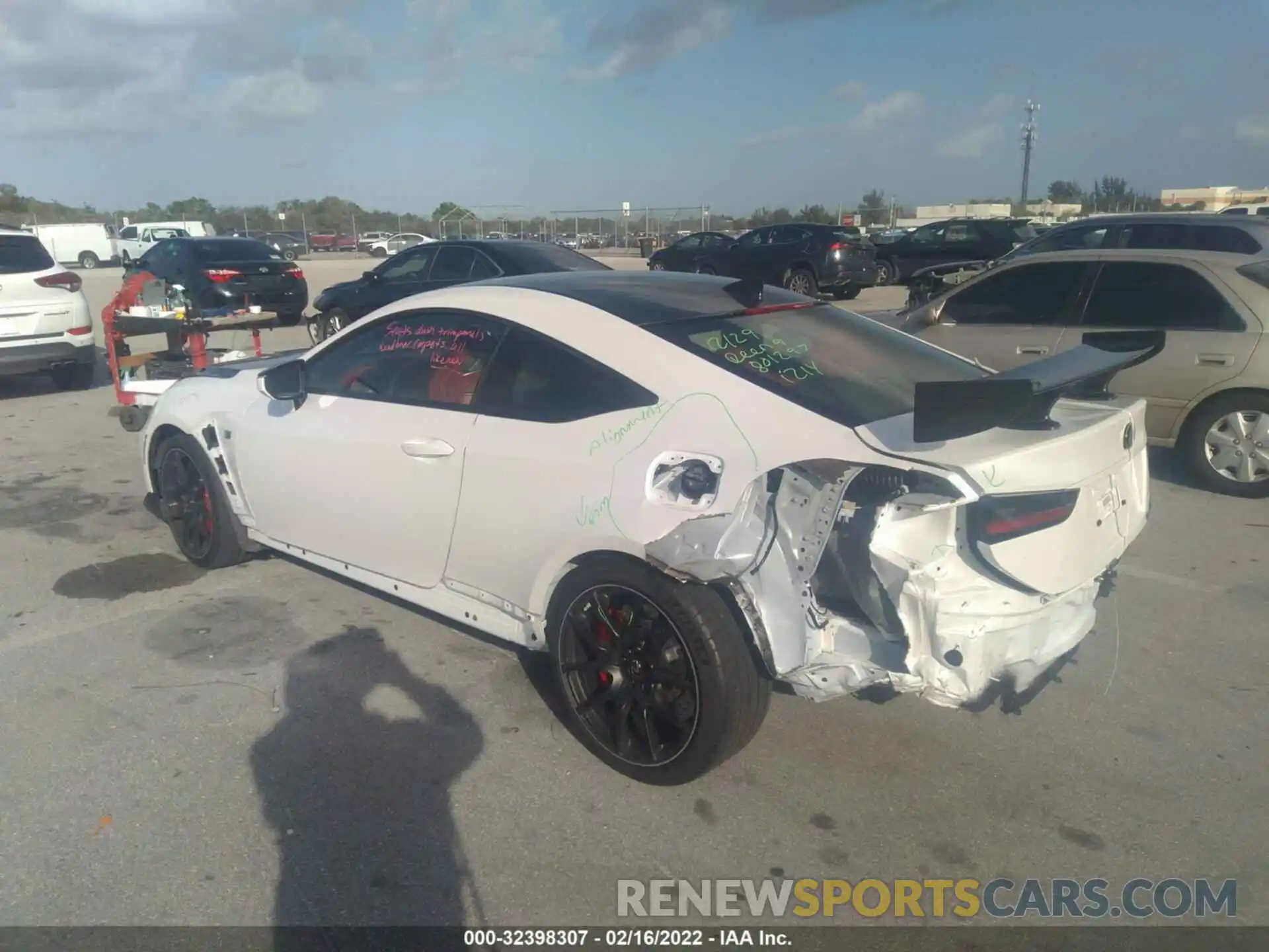 3 Photograph of a damaged car JTHYP5BCXM5008018 LEXUS RC F 2021