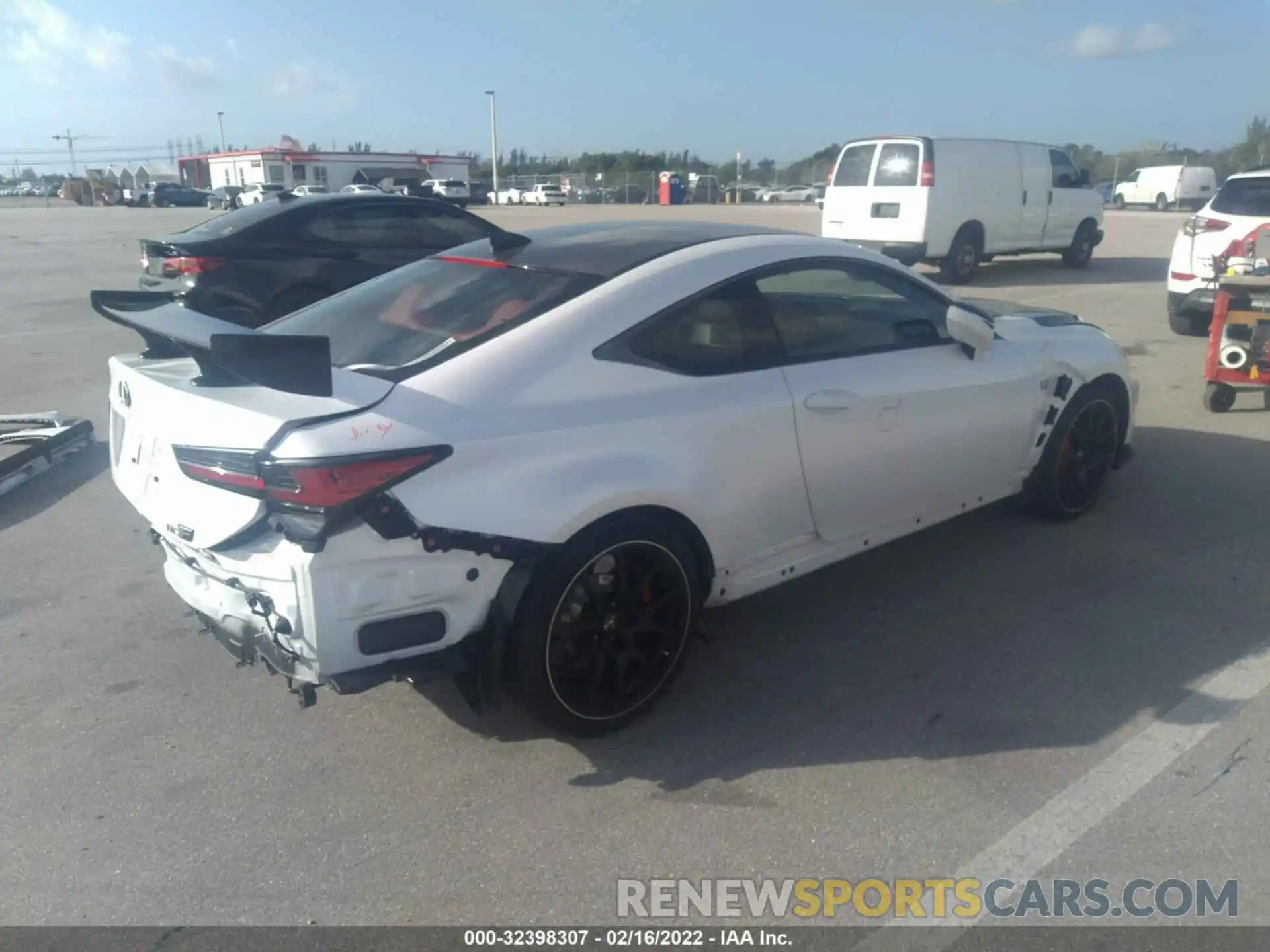 4 Фотография поврежденного автомобиля JTHYP5BCXM5008018 LEXUS RC F 2021