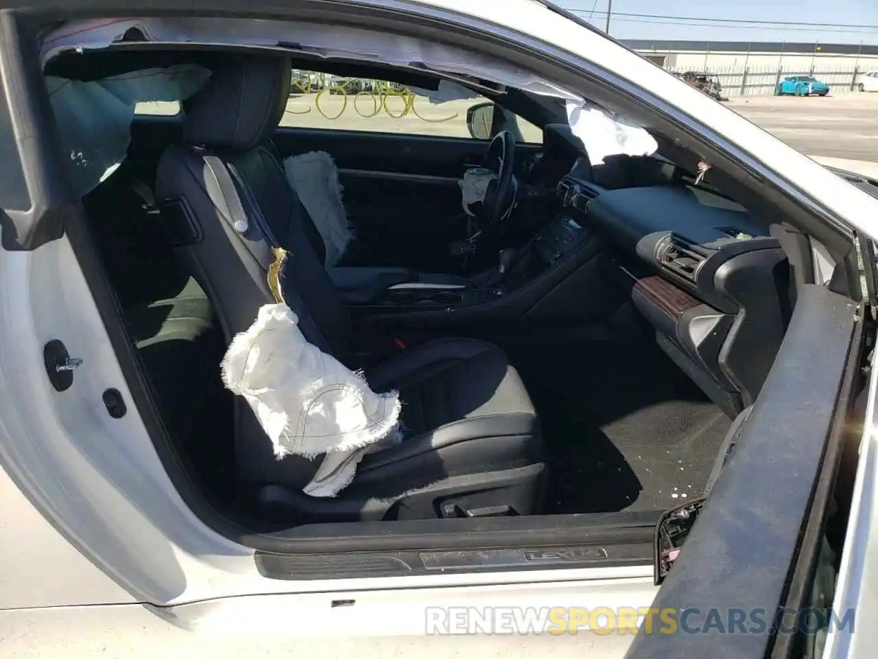 5 Photograph of a damaged car JTHHA5BC5K5009639 LEXUS RC300 2019