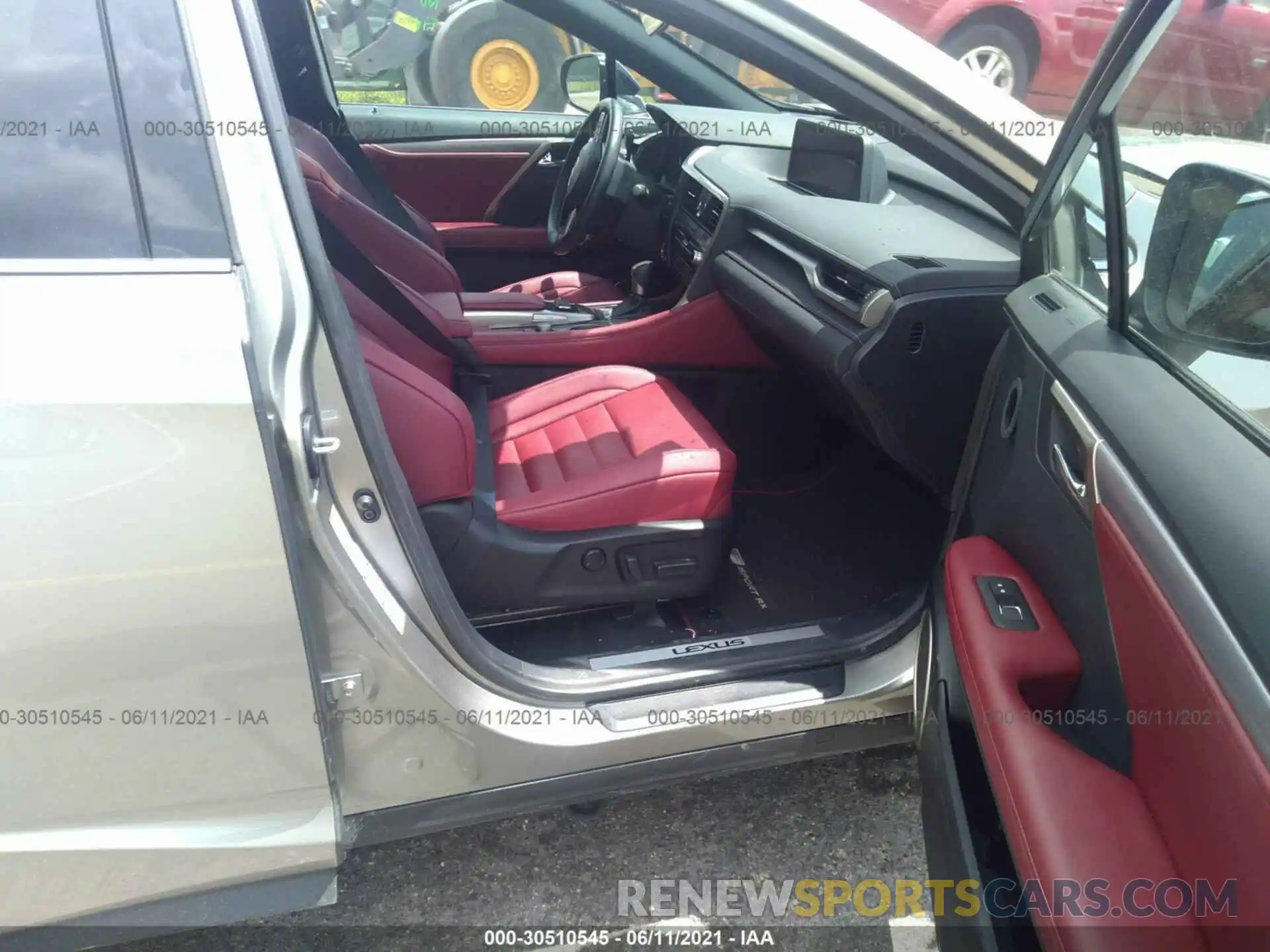 5 Photograph of a damaged car 2T2BGMCA1KC041970 LEXUS RX 2019