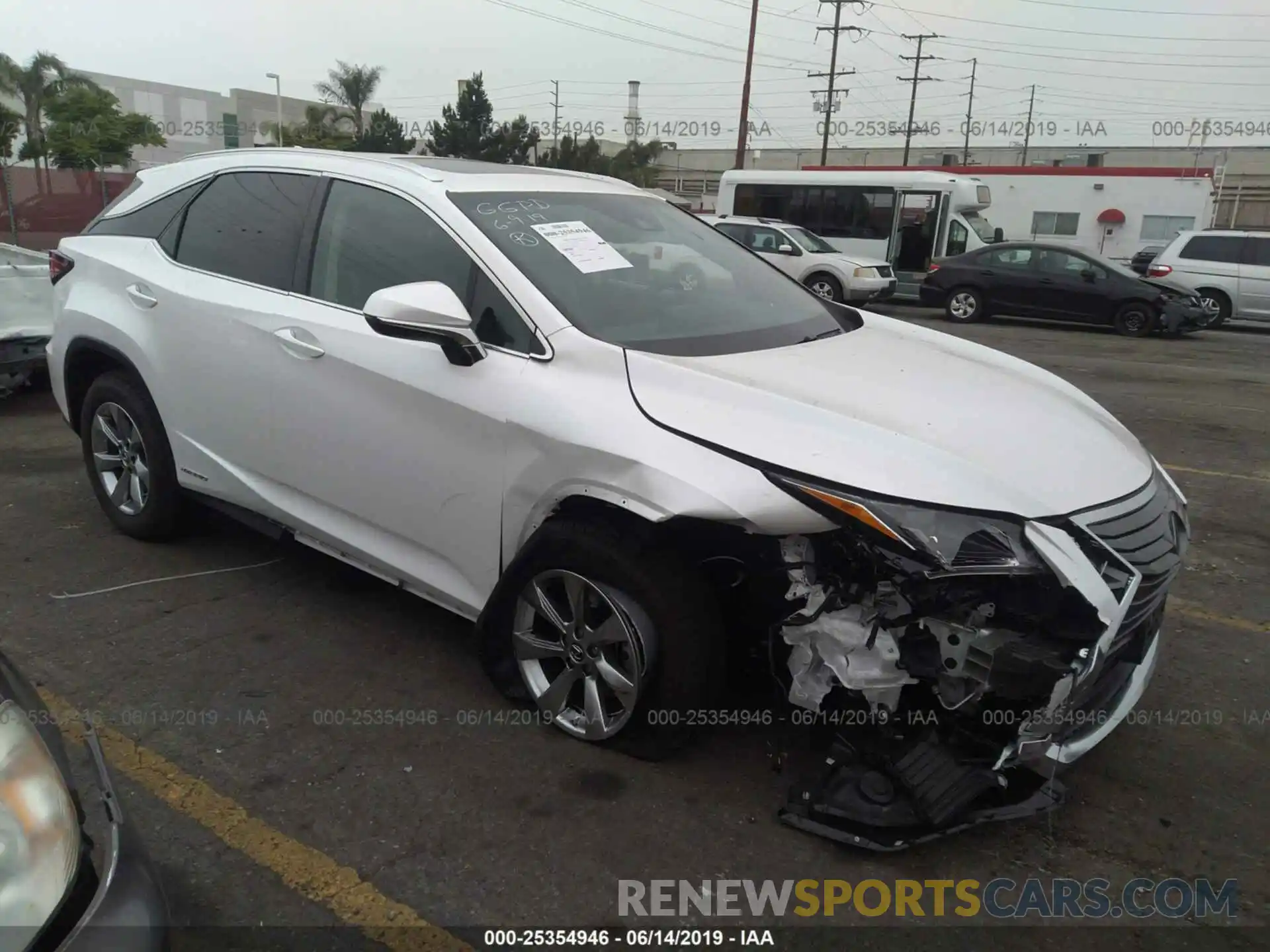 1 Photograph of a damaged car 2T2BGMCA2KC033425 LEXUS RX 2019