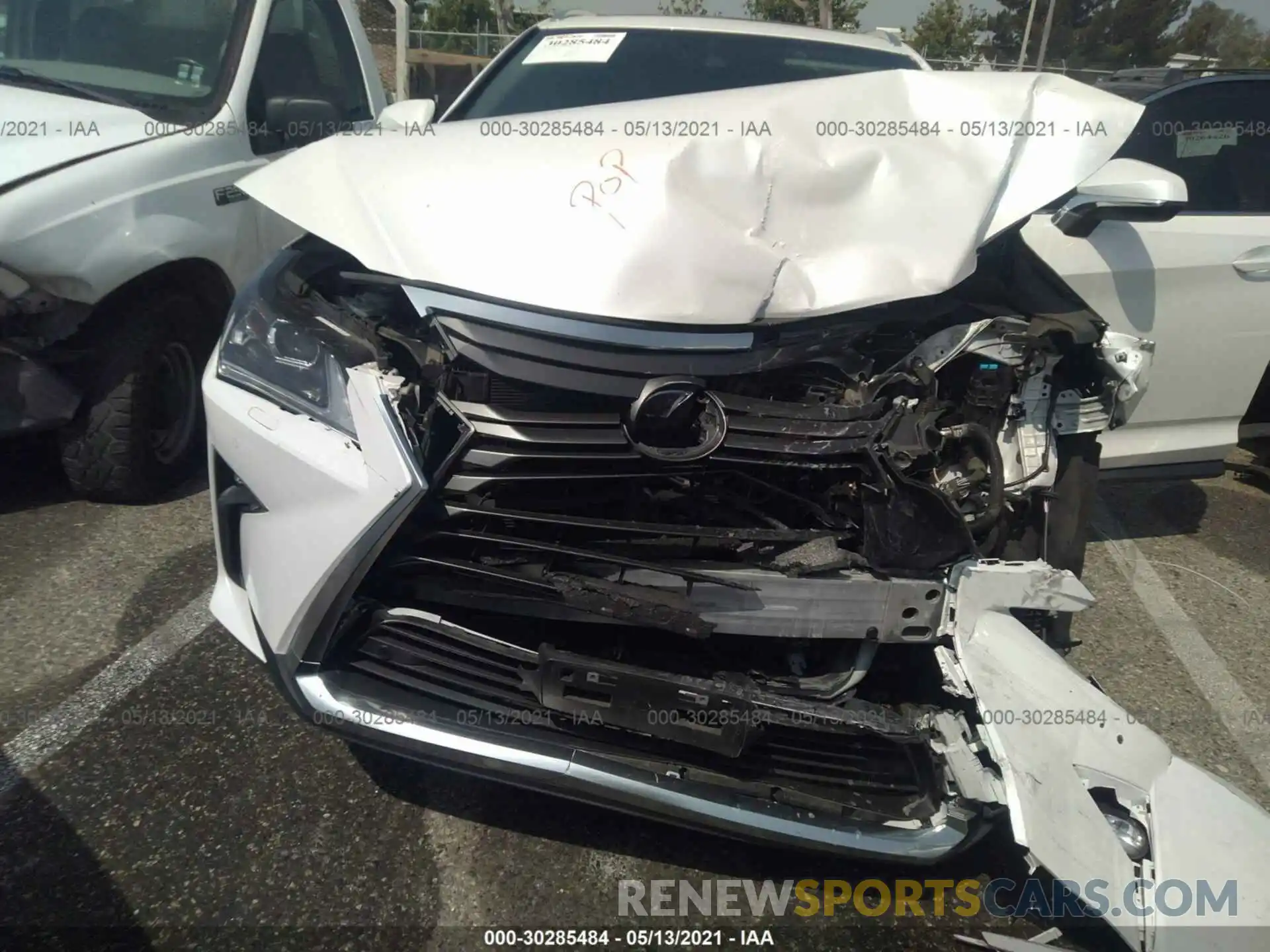 6 Photograph of a damaged car 2T2BGMCA3KC032512 LEXUS RX 2019